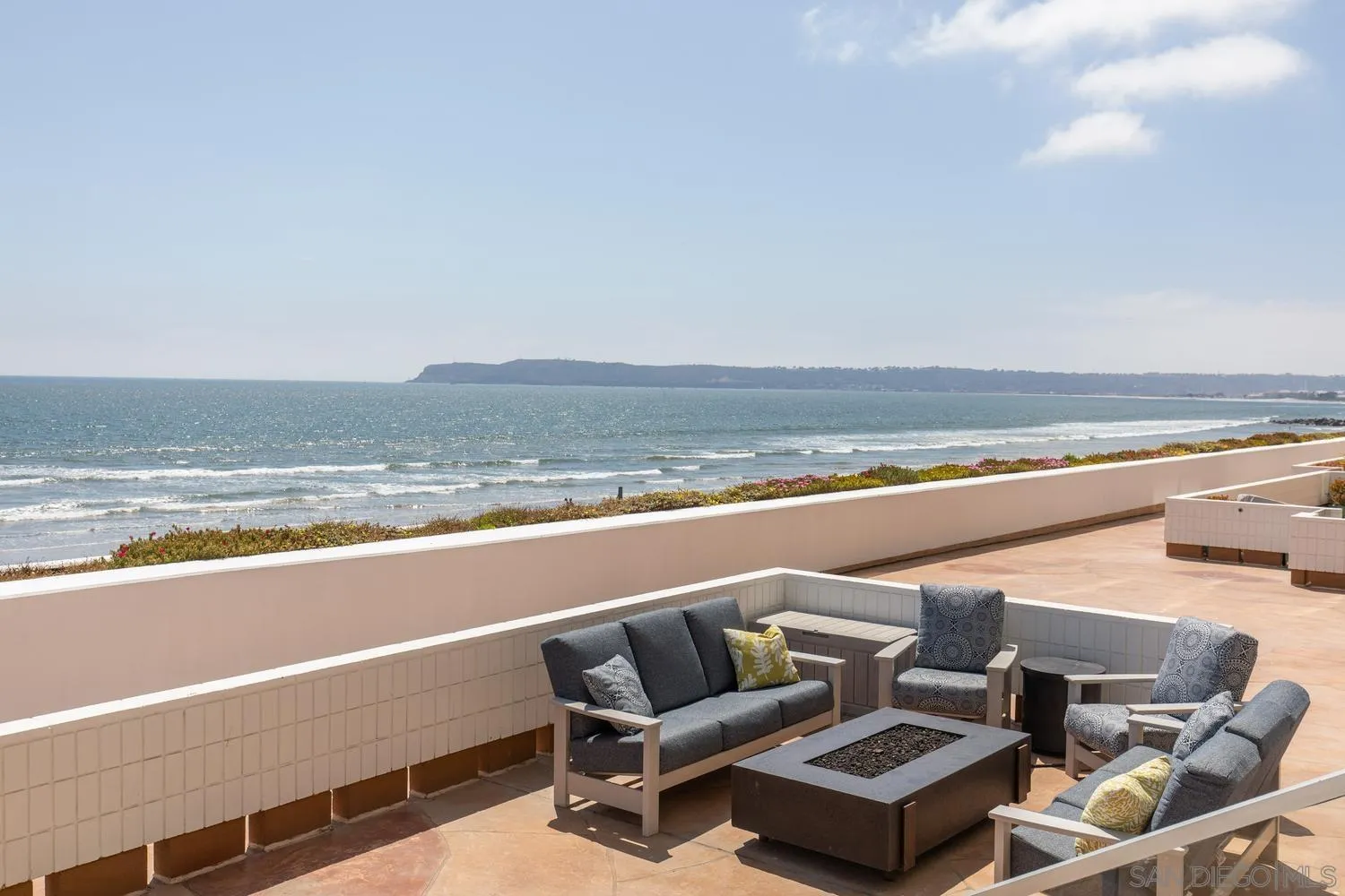 https://cdn.realtyfeed.com/cdn/127/260015666/6d3421aa495155d49f1ea7f646268d77.webp