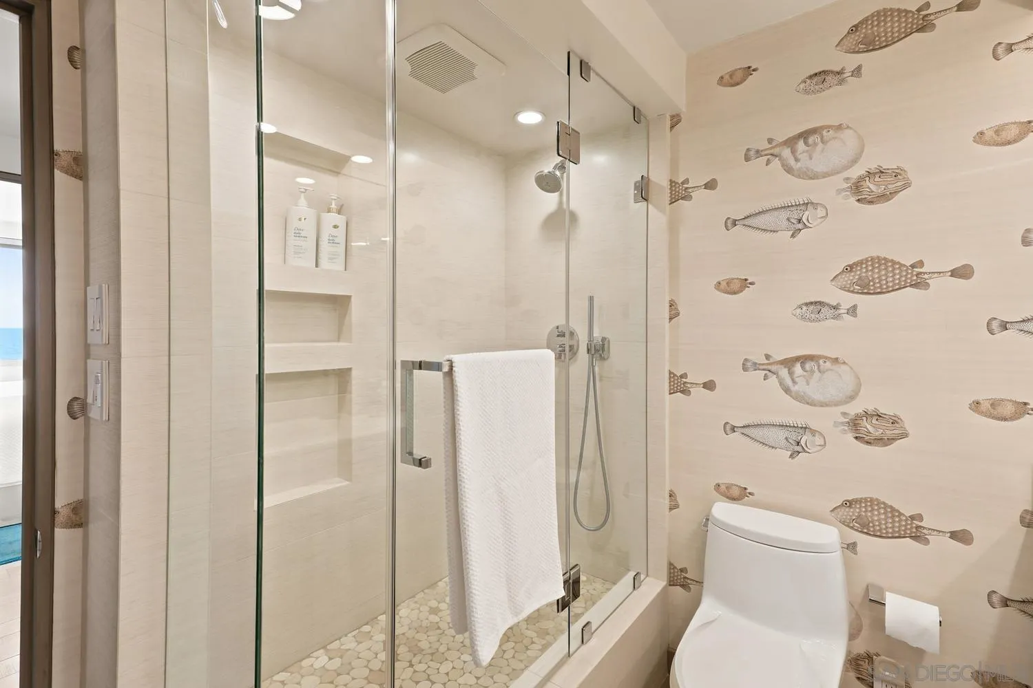https://cdn.realtyfeed.com/cdn/127/260015666/c0a7290f49edc0f538928e0c7ceb27ee.webp