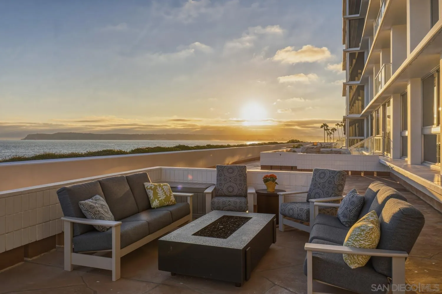 https://cdn.realtyfeed.com/cdn/127/260015666/e45fb96ccabd1688cba043c866e53aa8.webp