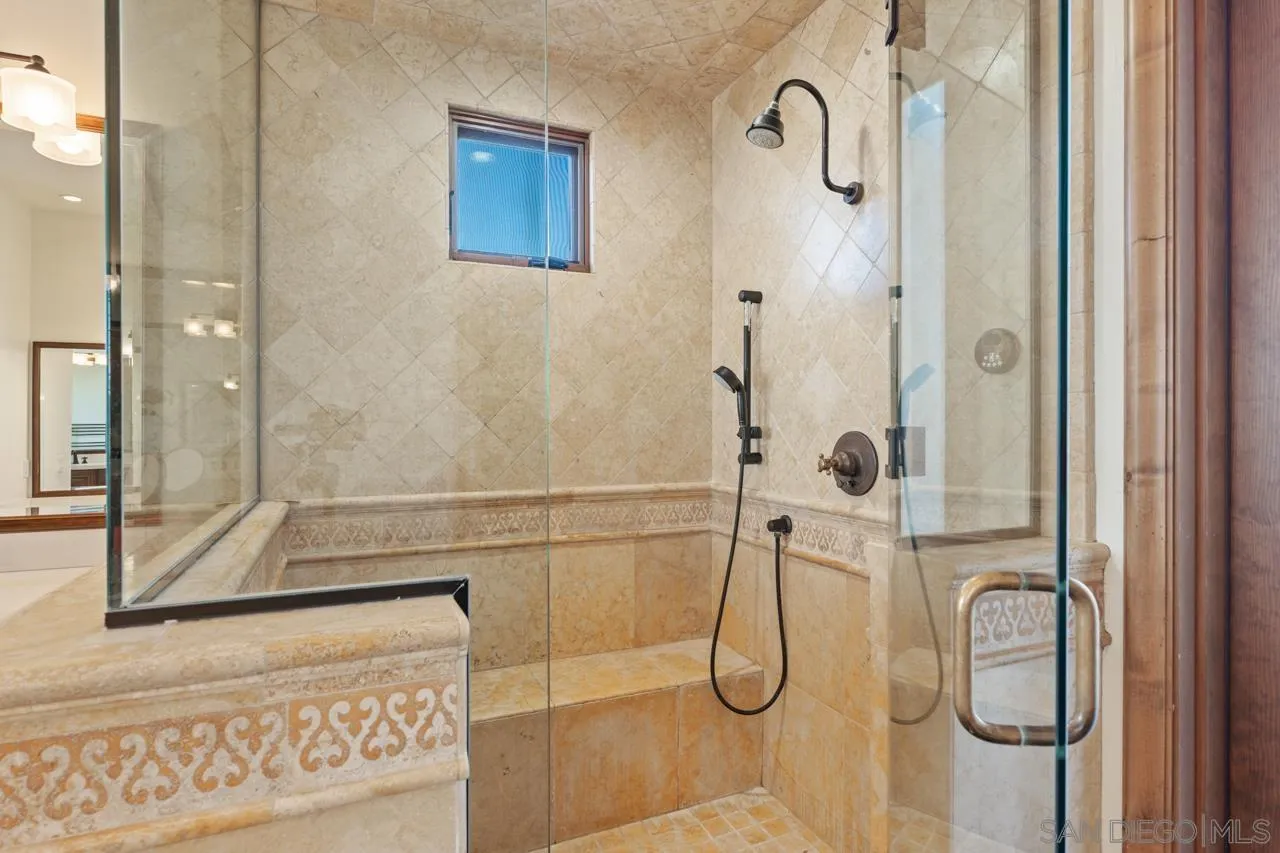 https://cdn.realtyfeed.com/cdn/127/260015671/0f98b0c8b39280b5a03ce820cf6119e3.webp