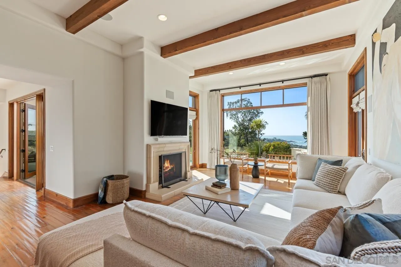 https://cdn.realtyfeed.com/cdn/127/260015671/228ed4e7b85854cc60550b7e151bebf0.webp