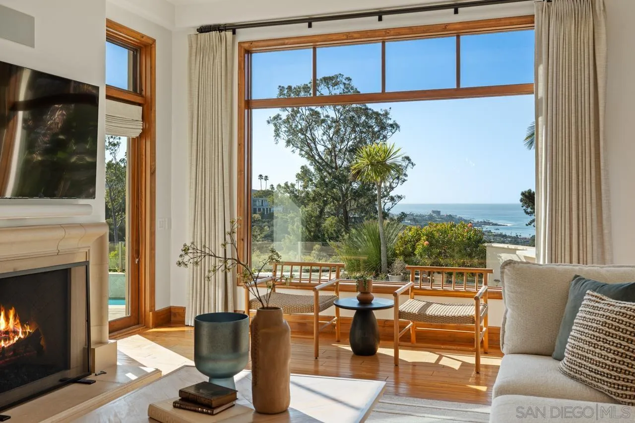 https://cdn.realtyfeed.com/cdn/127/260015671/33113717dd42b804adec903d44c06e40.webp