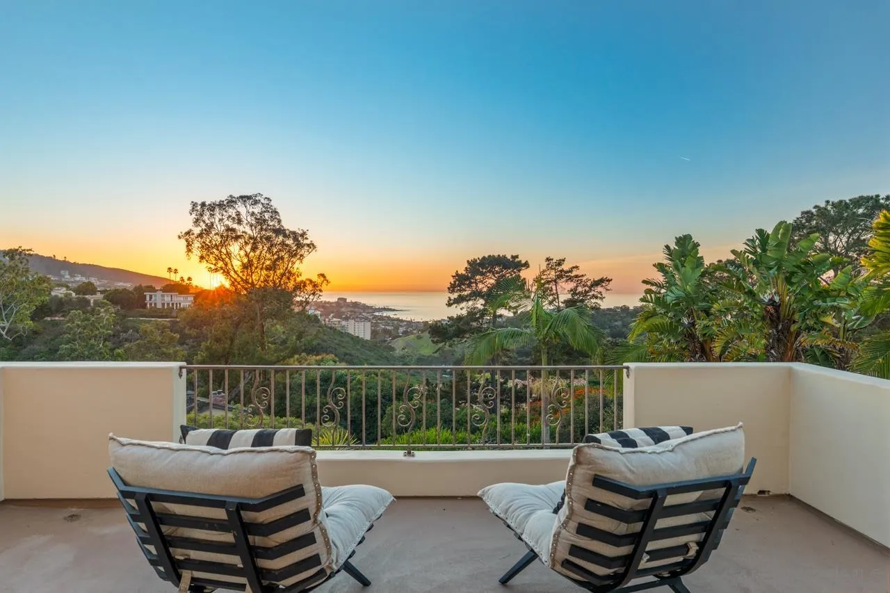 https://cdn.realtyfeed.com/cdn/127/260015671/60301dc40961ba018899b438bd0c7a2a.webp