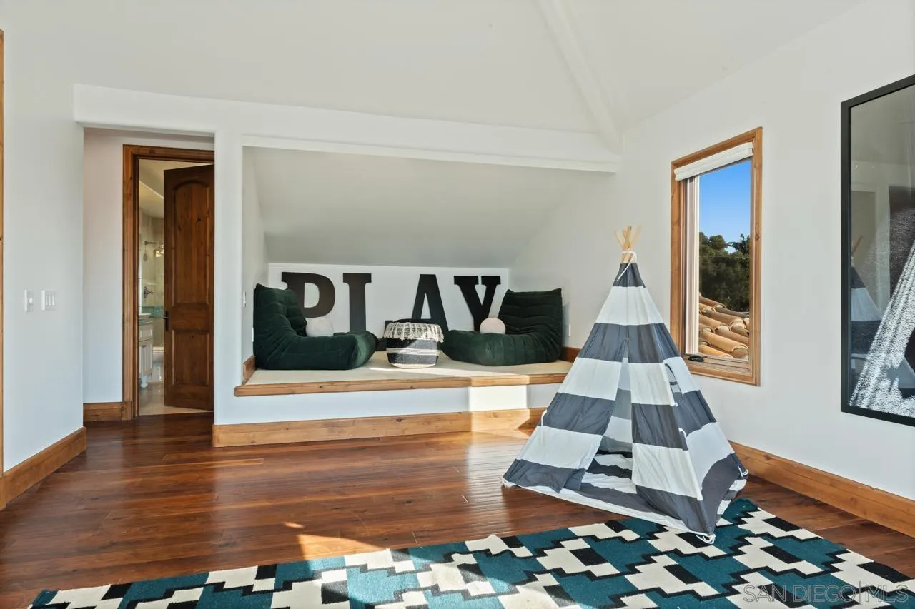 https://cdn.realtyfeed.com/cdn/127/260015671/6ff836b1c143875e3a8f942f19ad1575.webp