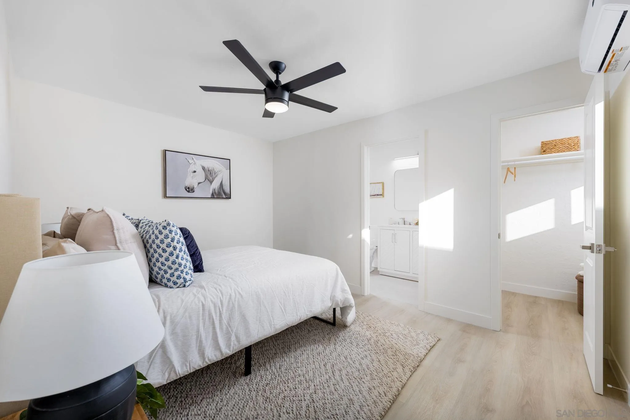 https://cdn.realtyfeed.com/cdn/127/260015673/78c9bd55bad1d4fa52291e0678be7f63.webp