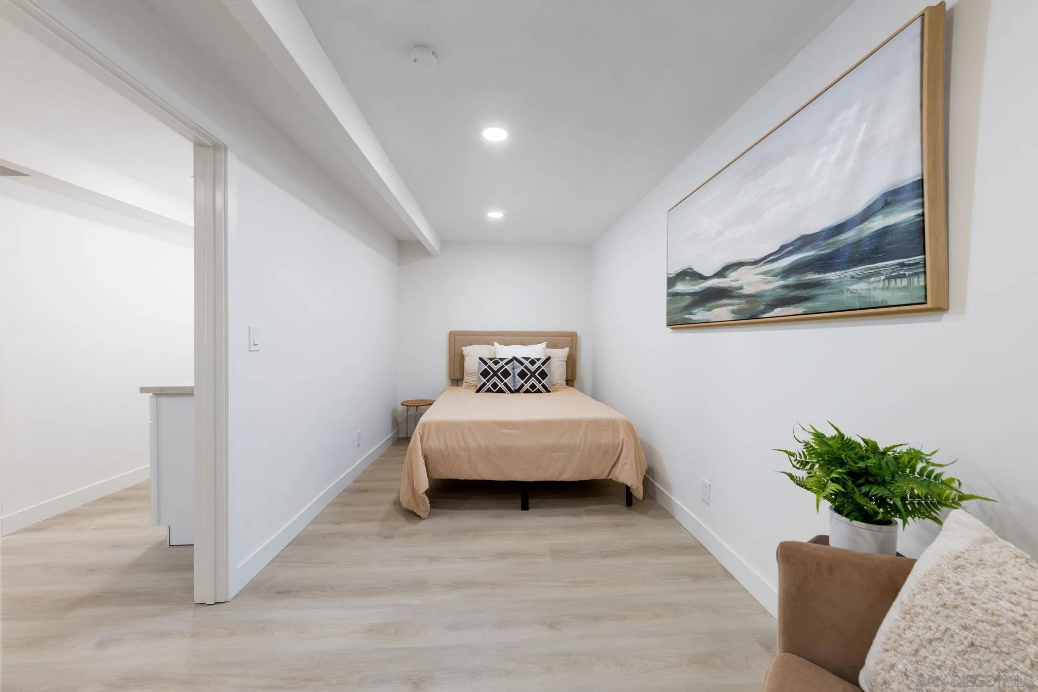 https://cdn.realtyfeed.com/cdn/127/260015673/a2a8e6436e15cef528e8e8854baf6af3.webp