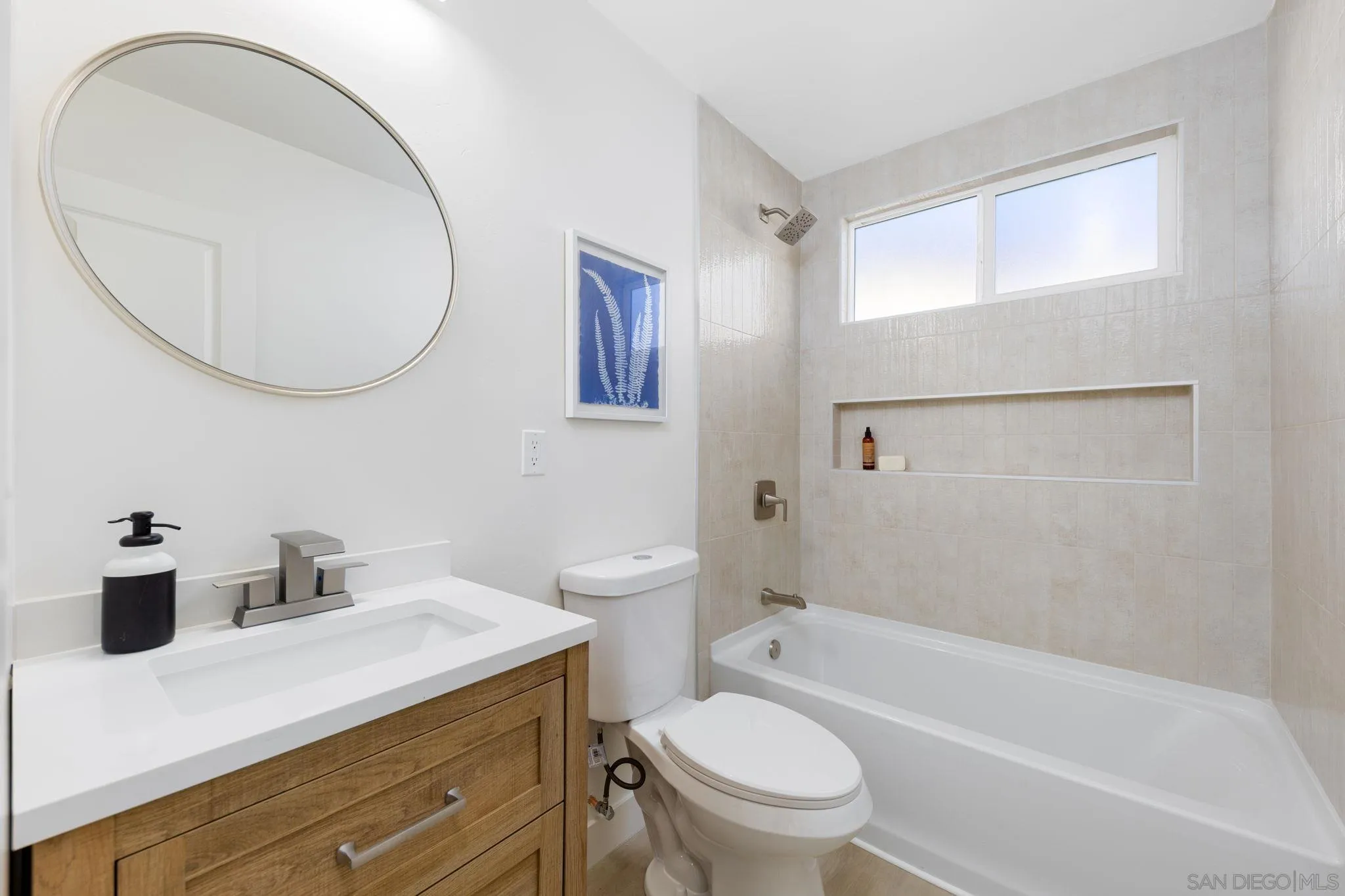 https://cdn.realtyfeed.com/cdn/127/260015673/efd7c85dee910ad2abbed16073b941ee.webp