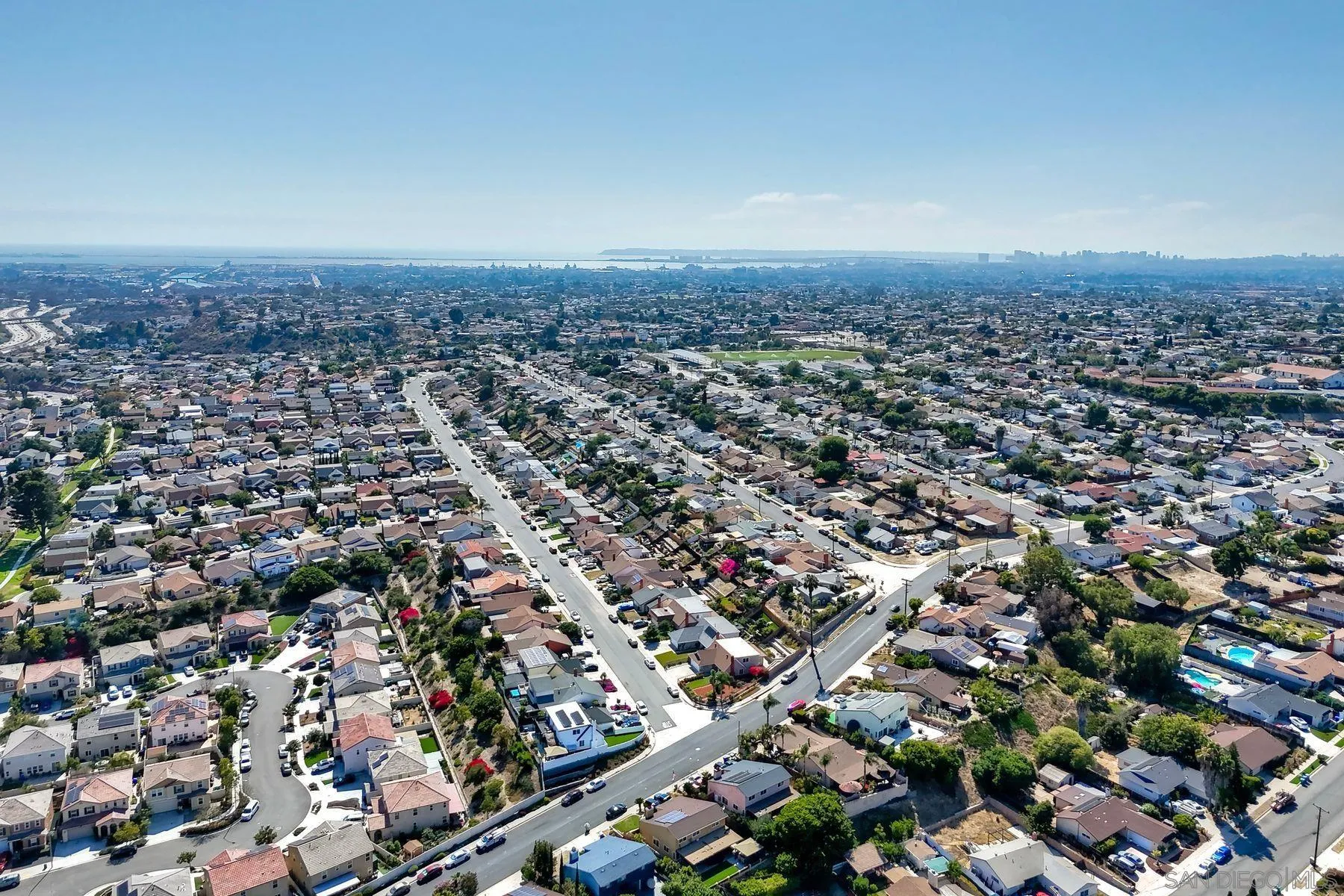 https://cdn.realtyfeed.com/cdn/127/260015676/1f5c41efb314b618ffeb55e14a9c7b10.webp