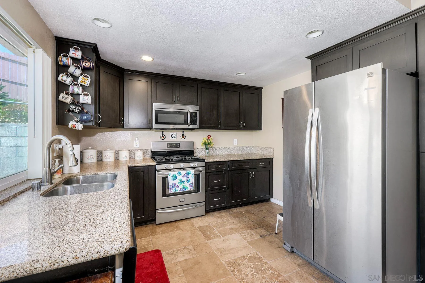 https://cdn.realtyfeed.com/cdn/127/260015676/587e15cd4d5bd7ee33a5e2d5828a3bc4.webp
