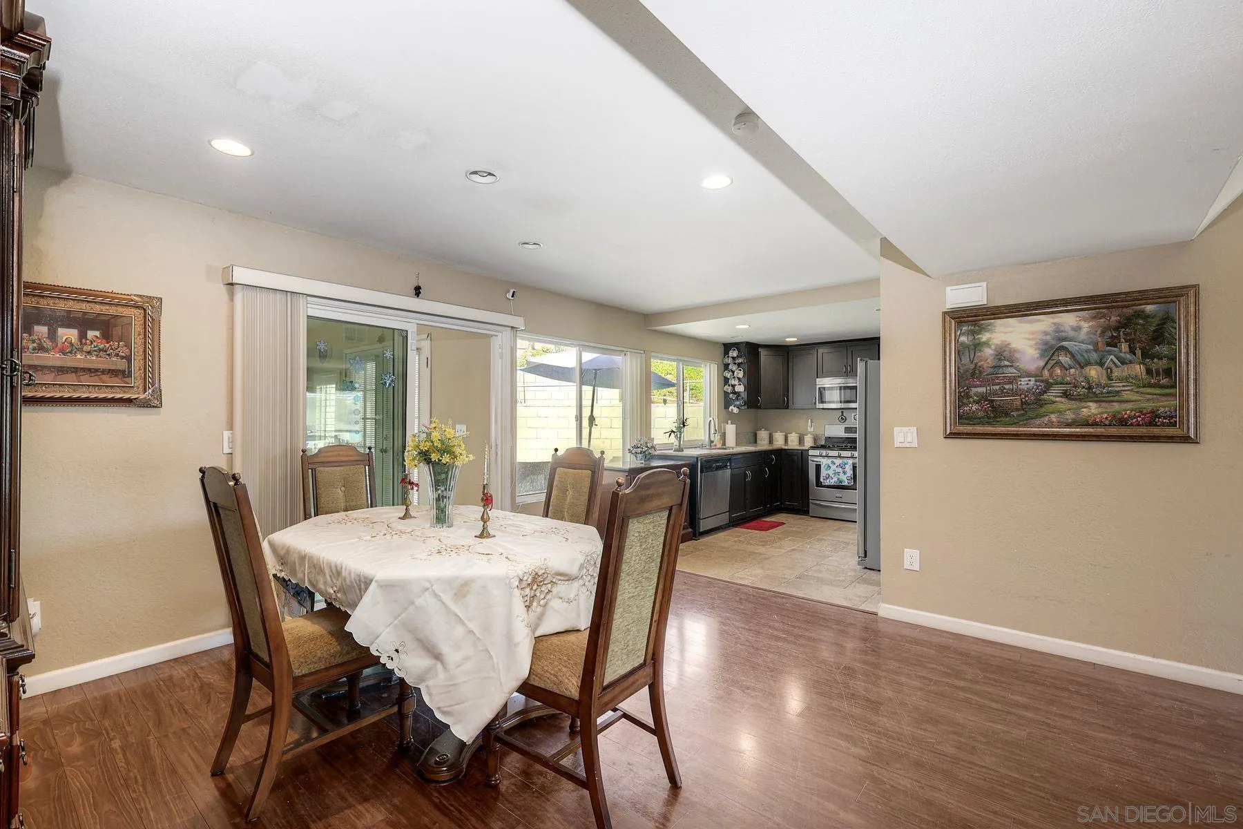 https://cdn.realtyfeed.com/cdn/127/260015676/7968d7ab3293ab53bd5829e3432fdd0b.webp