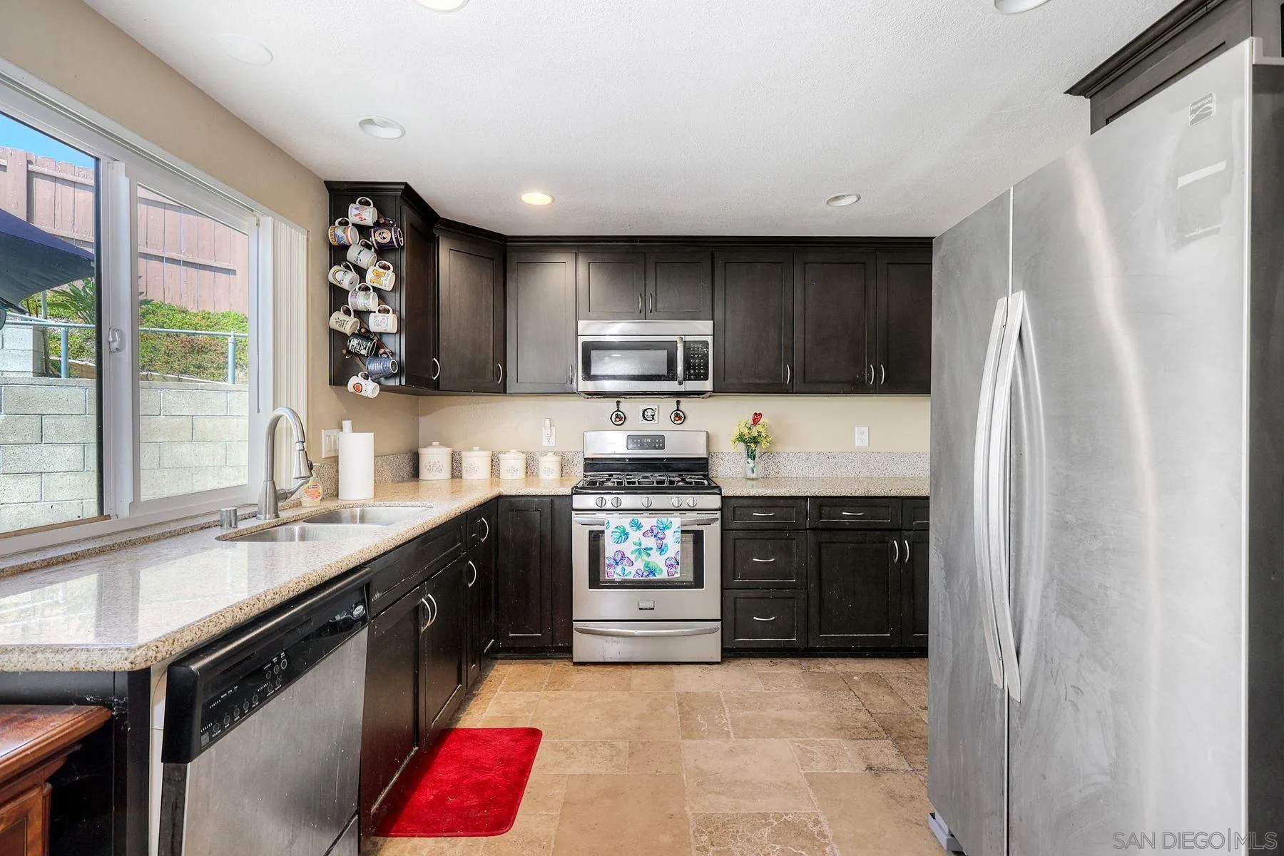 https://cdn.realtyfeed.com/cdn/127/260015676/99f5ed16d3c40d4f32dff6a00fe1d3e0.webp
