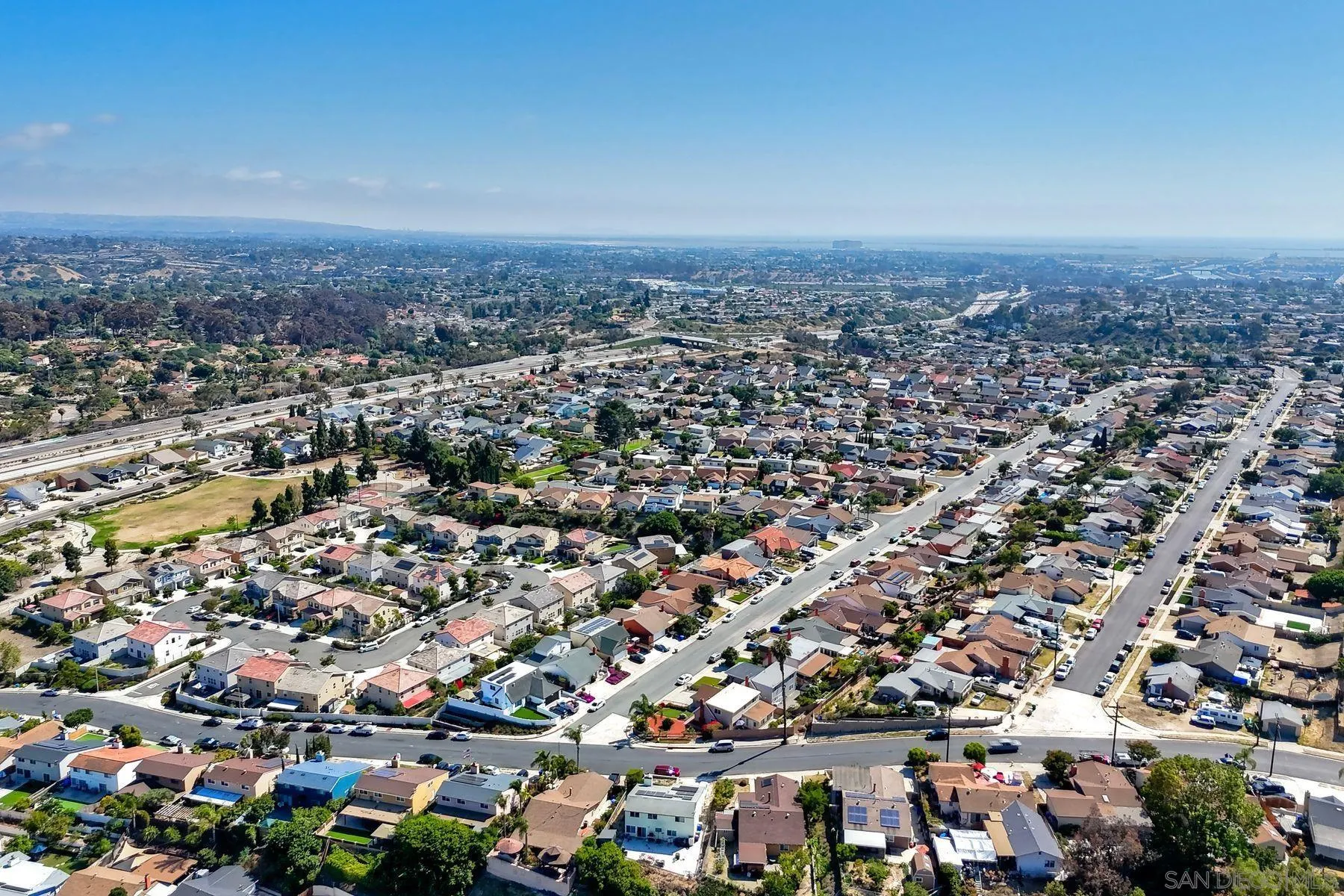 https://cdn.realtyfeed.com/cdn/127/260015676/c5e715bc1be3a08915fe2ff28cc4dfe0.webp
