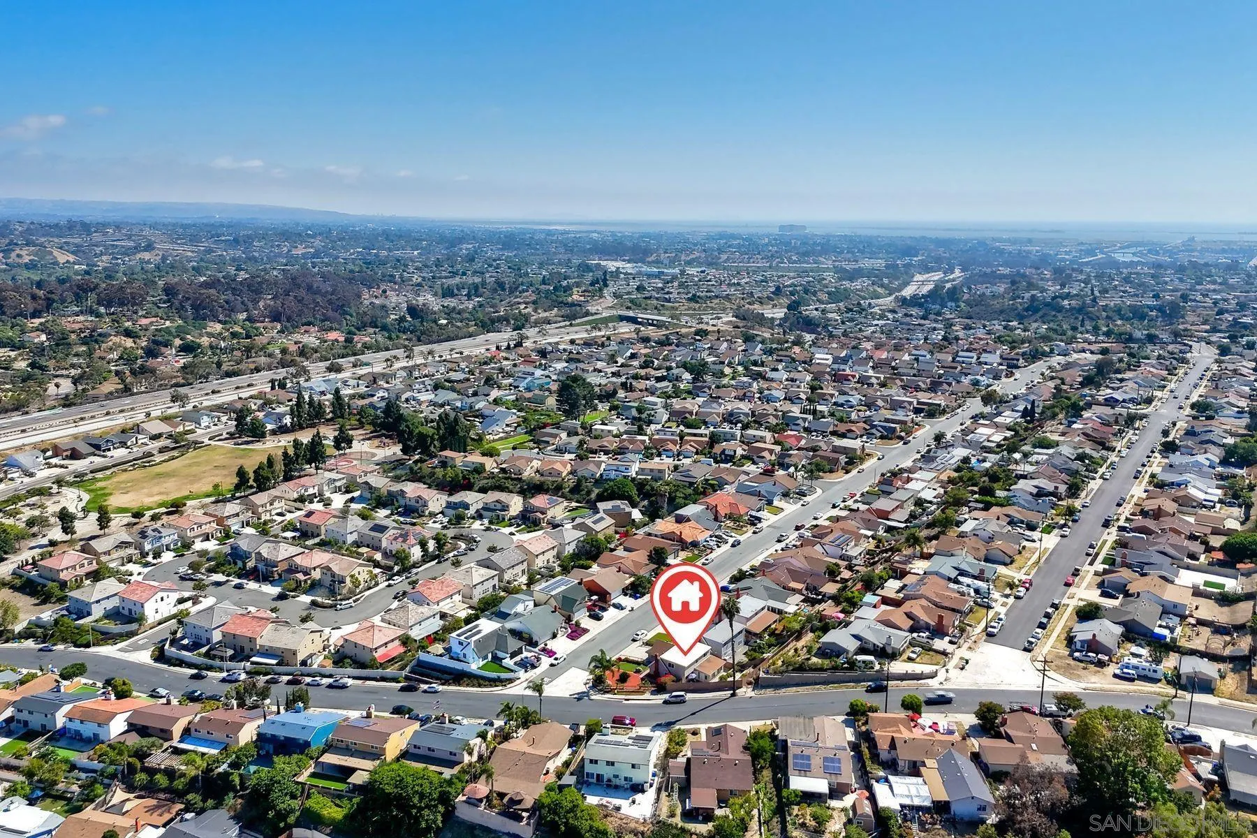 https://cdn.realtyfeed.com/cdn/127/260015676/eeddc728f6fb6cc4fad8a19c861026c3.webp