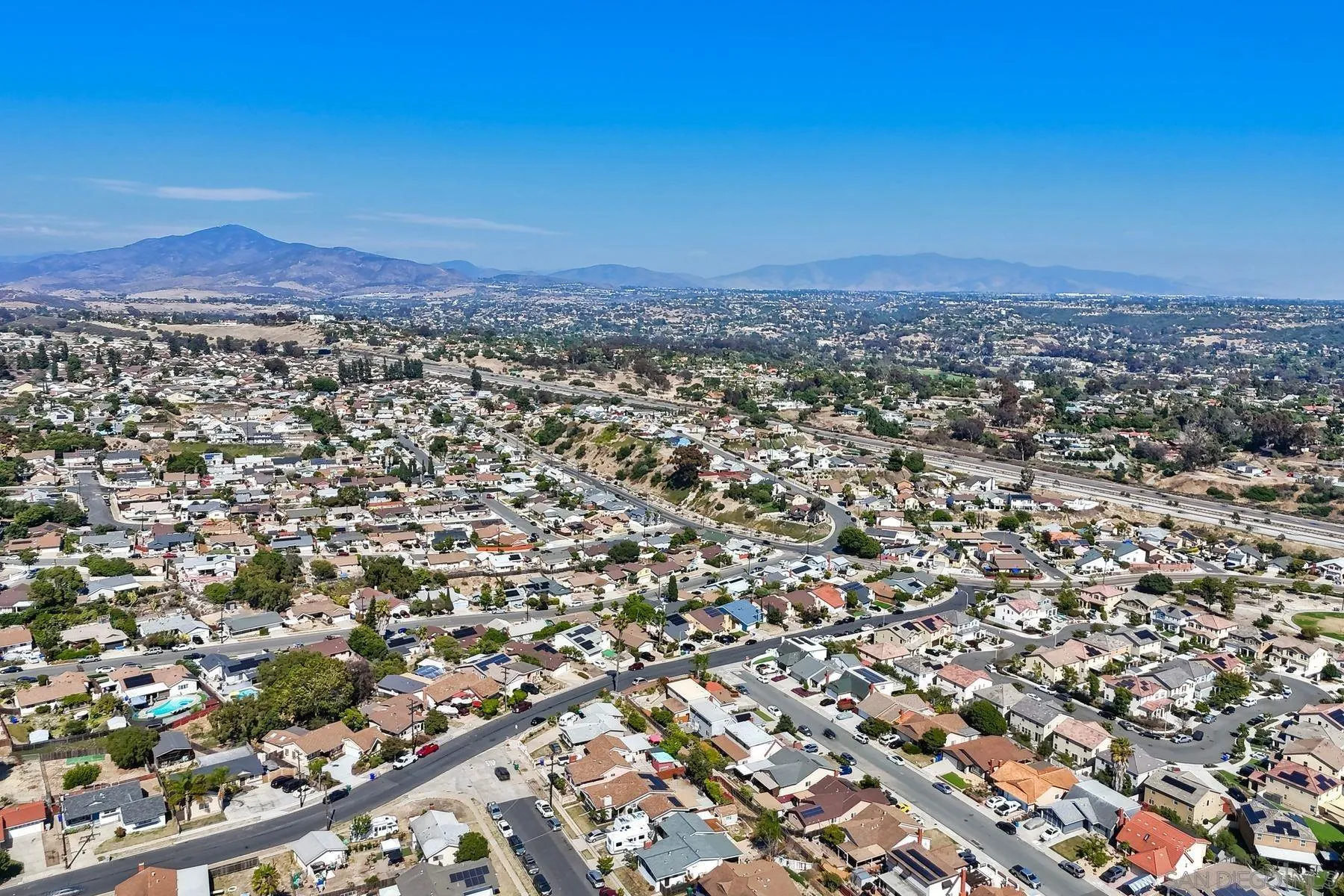 https://cdn.realtyfeed.com/cdn/127/260015676/f2ae68feee80154db8fc31a937302ada.webp