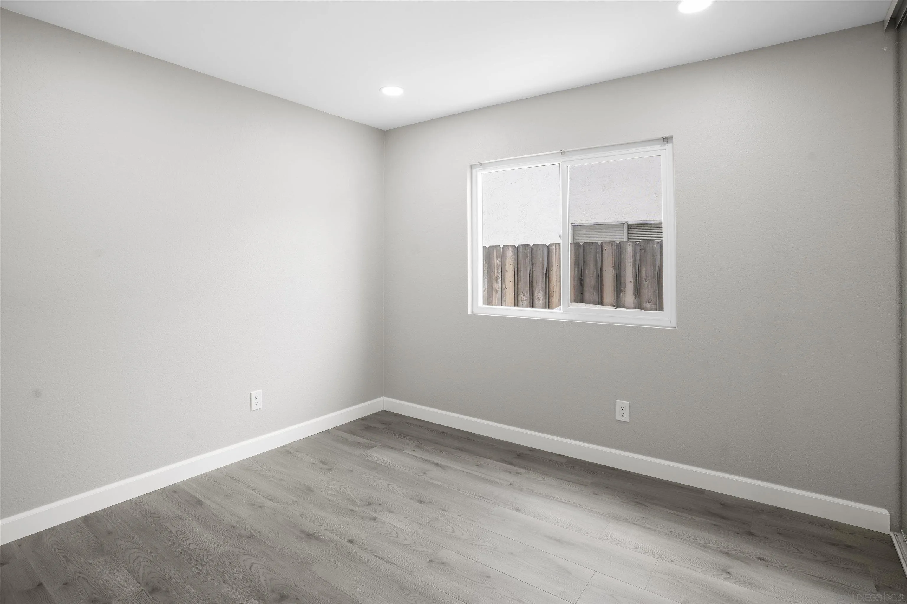 https://cdn.realtyfeed.com/cdn/127/260015677/74739fe1f87e4cc57fb629f455b15370.webp