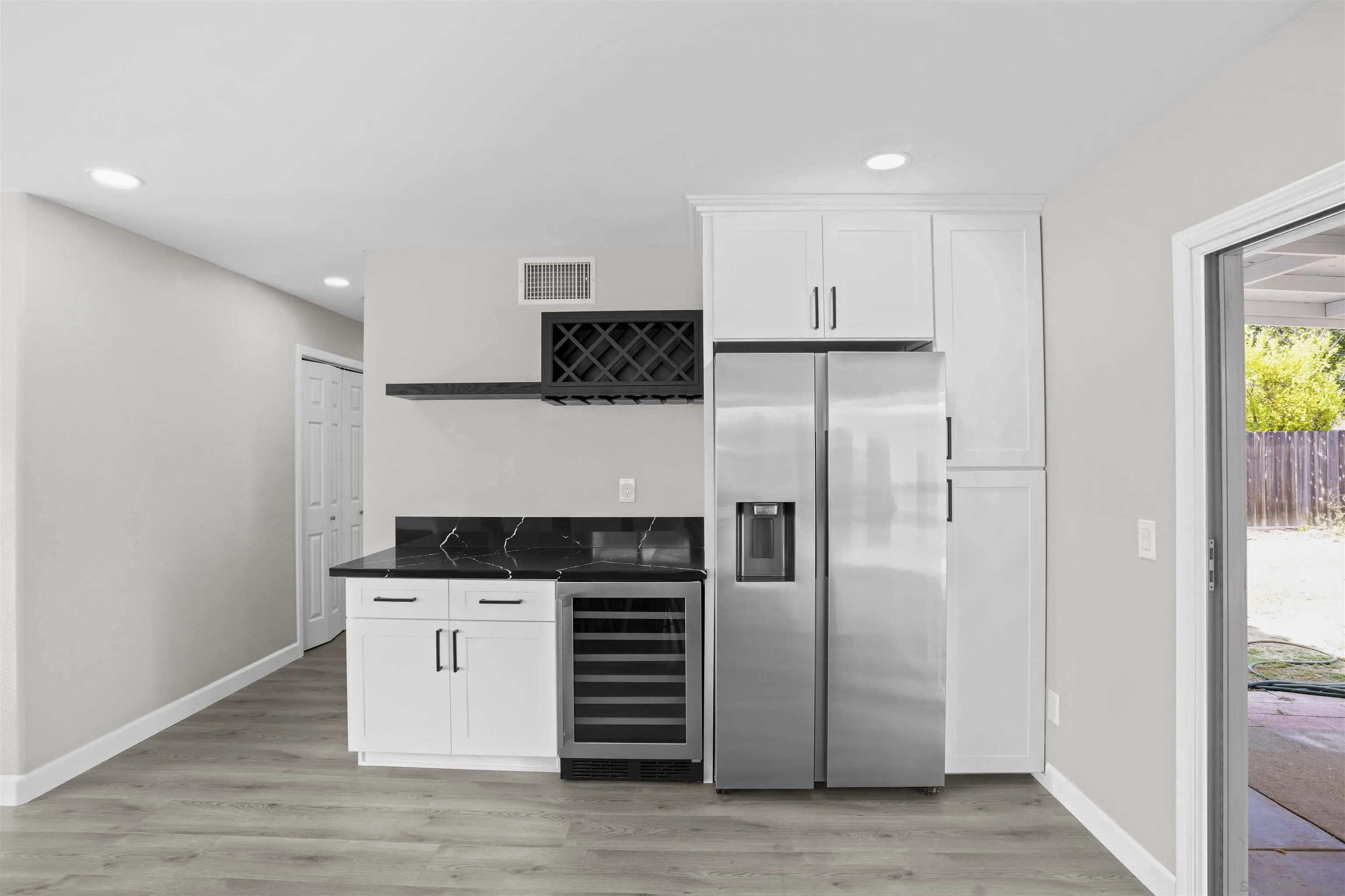 https://cdn.realtyfeed.com/cdn/127/260015677/c6d4588994e0ff593a8e3b64c6e77471.webp