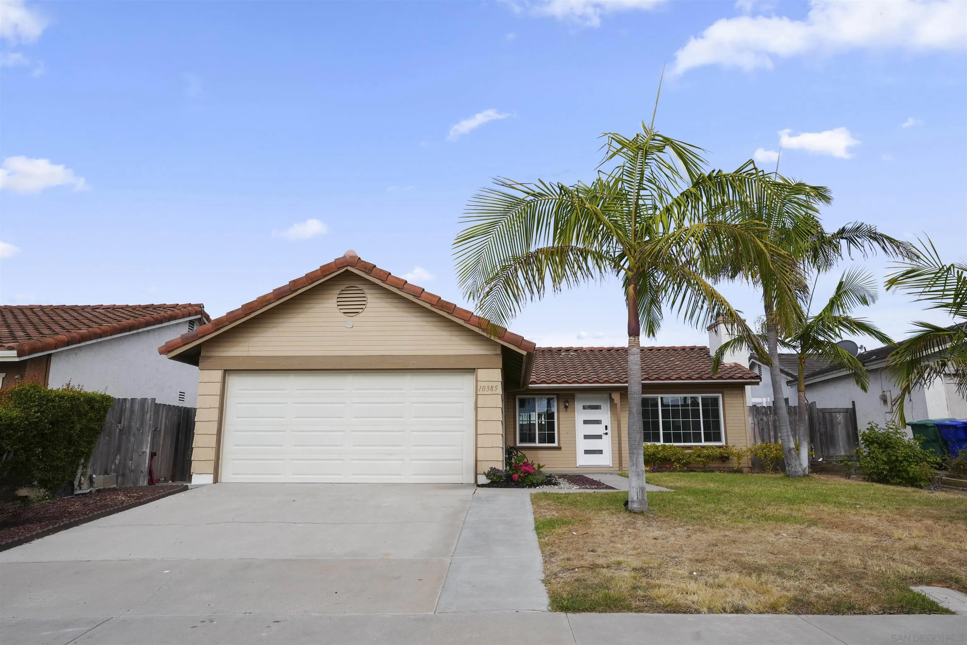 https://cdn.realtyfeed.com/cdn/127/260015677/ff1f3068f0b38ce817553e97a1e9493f.webp