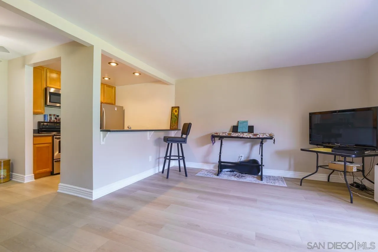 https://cdn.realtyfeed.com/cdn/127/260015681/4b8c7c3263136a31a5b2c1ba2d11ae39.webp