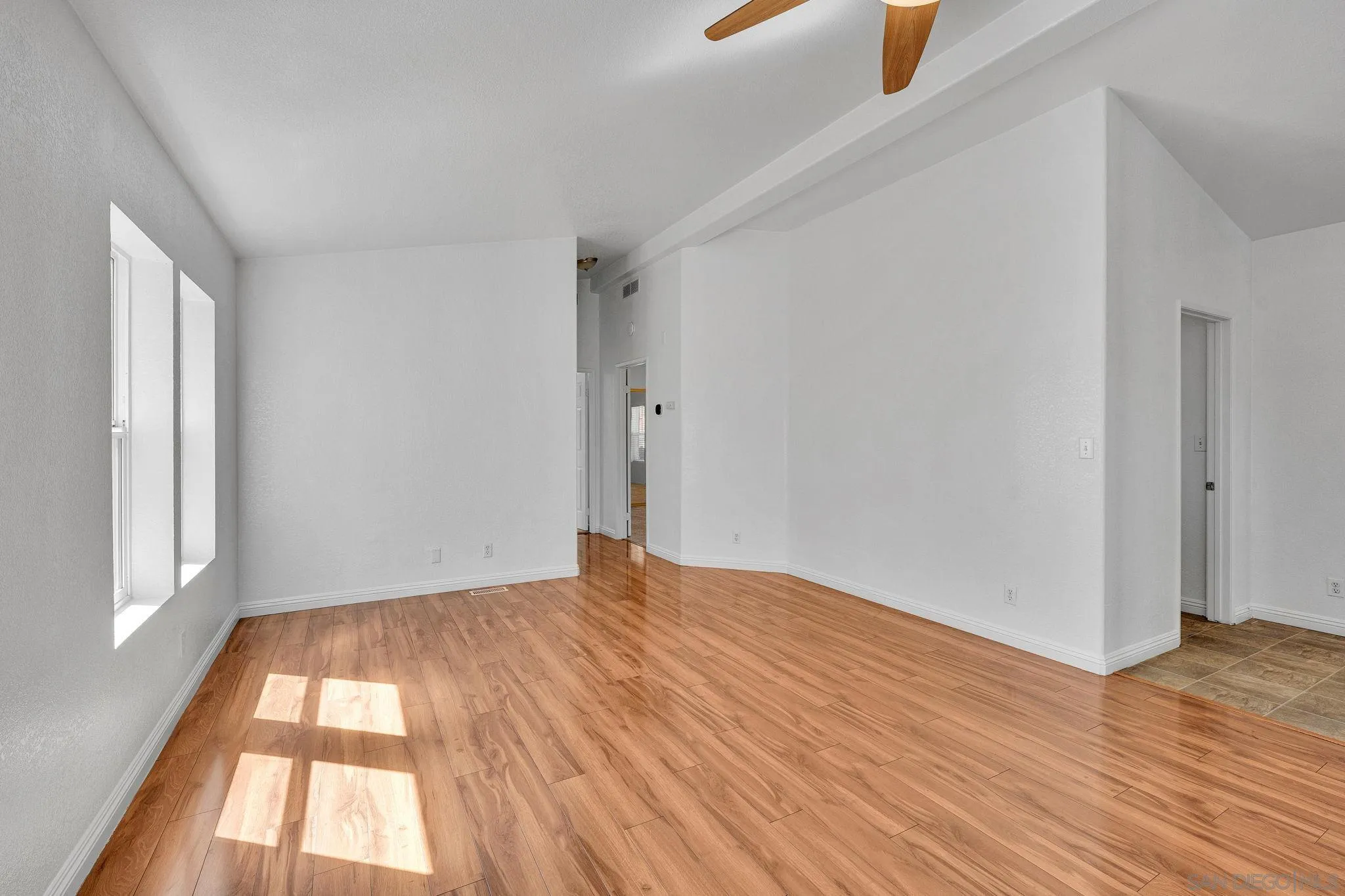 https://cdn.realtyfeed.com/cdn/127/260015684/073074eb7c44bd3c3468f58e343522ab.webp