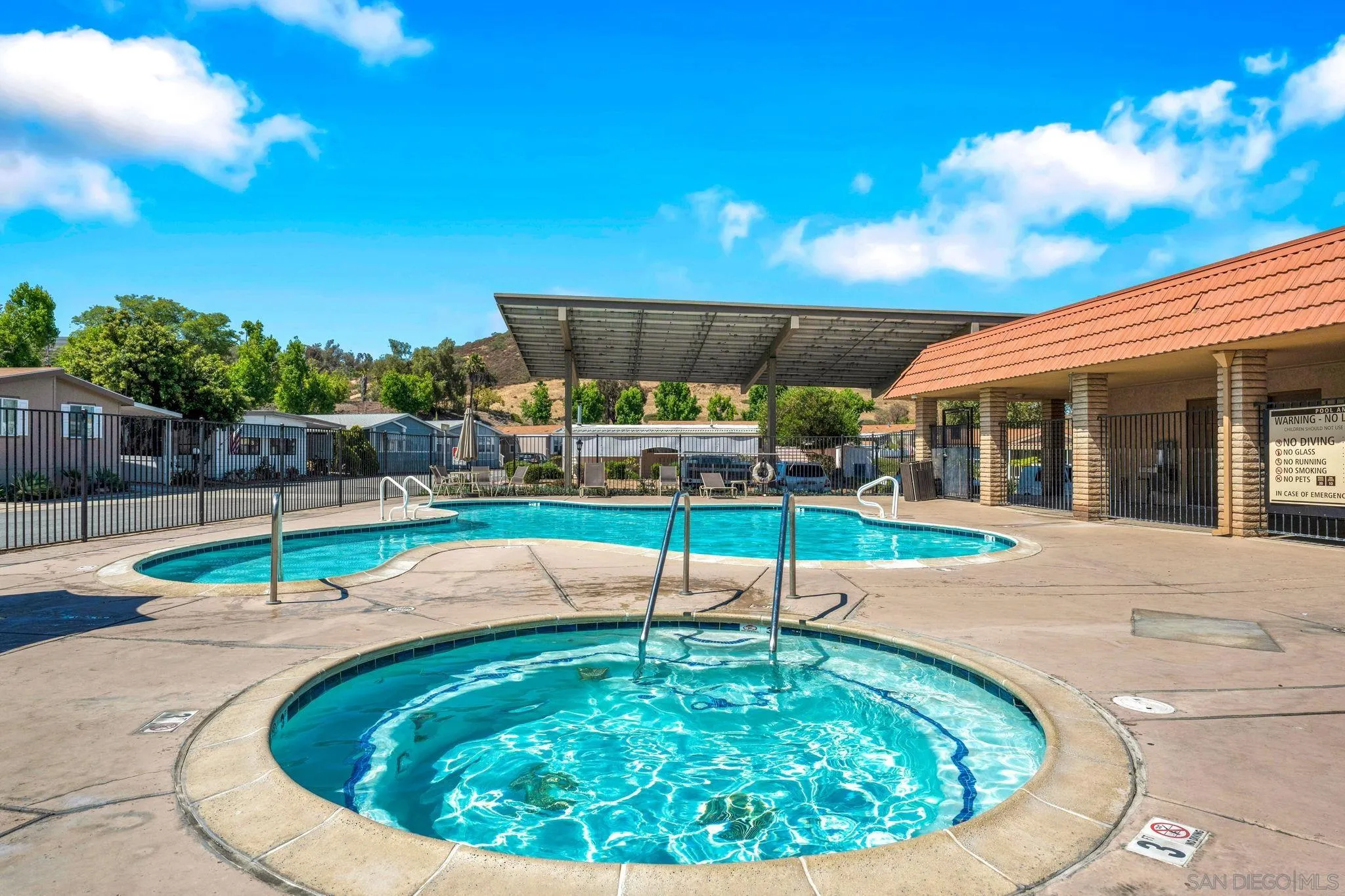 https://cdn.realtyfeed.com/cdn/127/260015684/1522e510ef0859832ec3756276445b05.webp