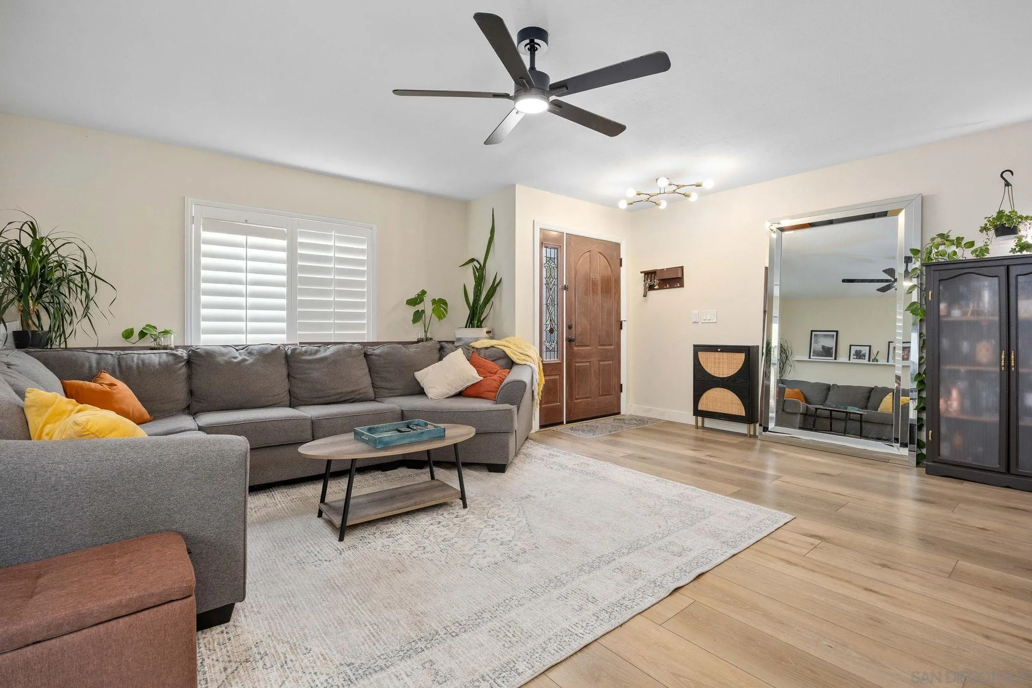 https://cdn.realtyfeed.com/cdn/127/260015685/7201e2c63073ed18f11a48f329175f9c.webp