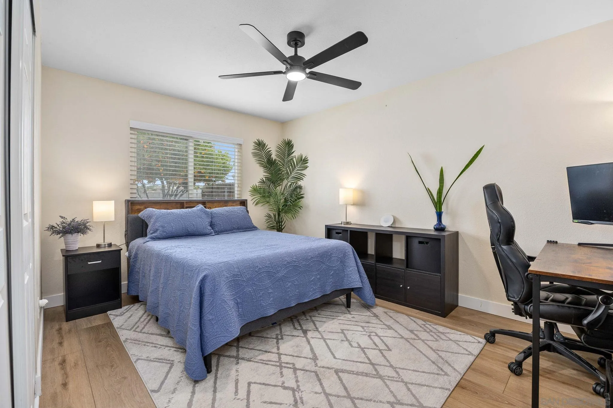 https://cdn.realtyfeed.com/cdn/127/260015685/7acc1f9b71090e922b7215e3b65250c8.webp