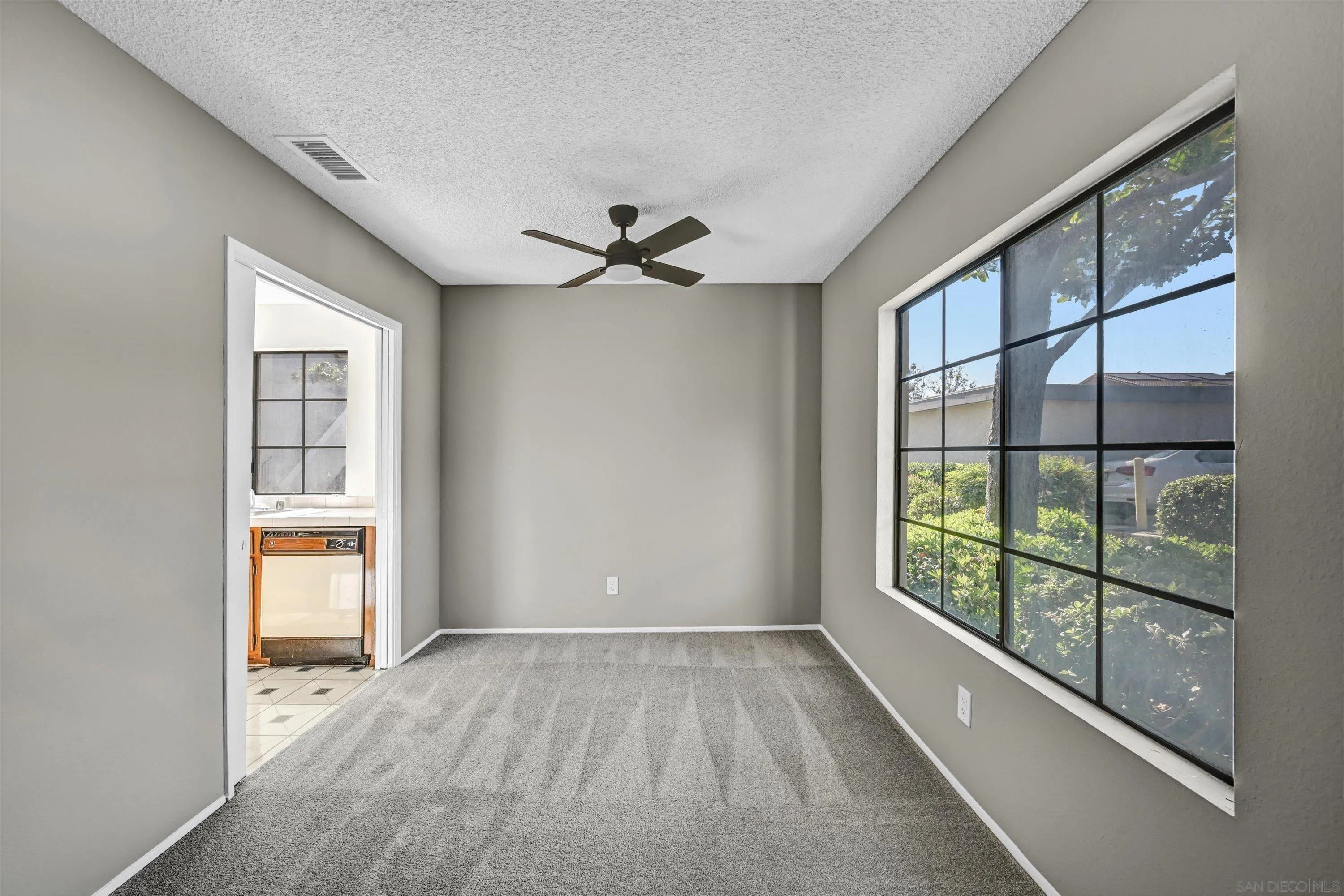 https://cdn.realtyfeed.com/cdn/127/260015687/382540462ec4354270325274c74b7ab5.webp