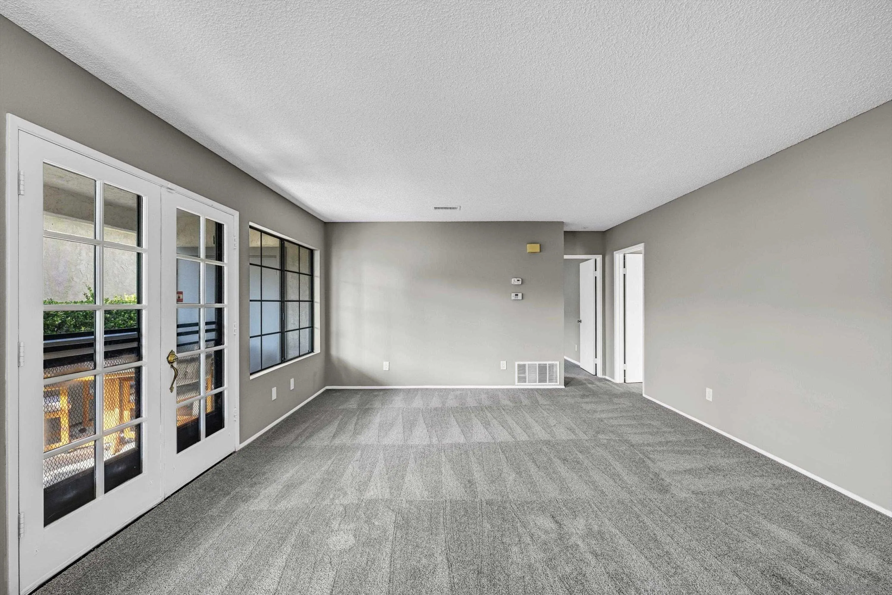 https://cdn.realtyfeed.com/cdn/127/260015687/3ca382eab00323ee6f9ec4fc2363c44a.webp