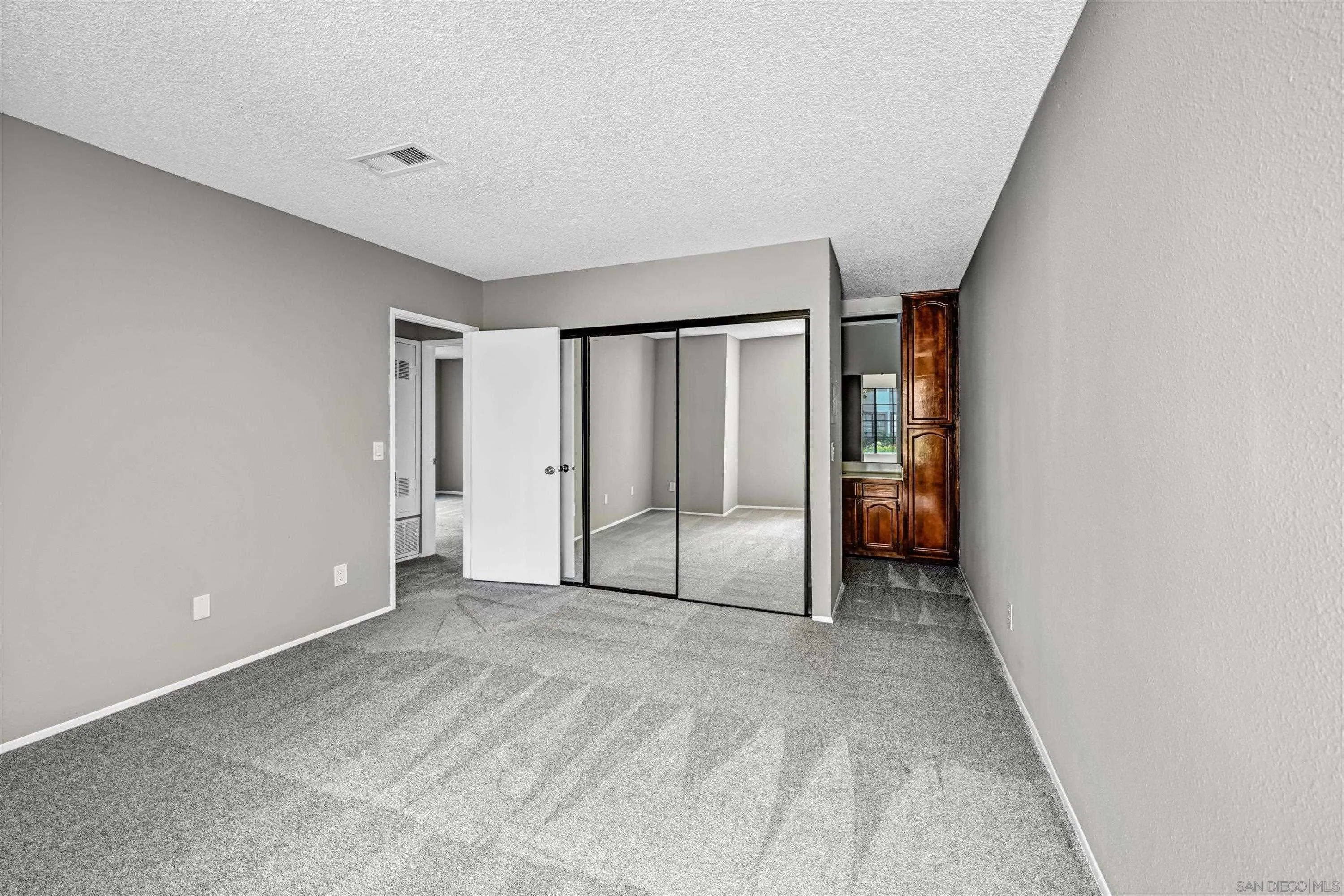 https://cdn.realtyfeed.com/cdn/127/260015687/9a2c88c743e3ab9cff70521046ab0820.webp