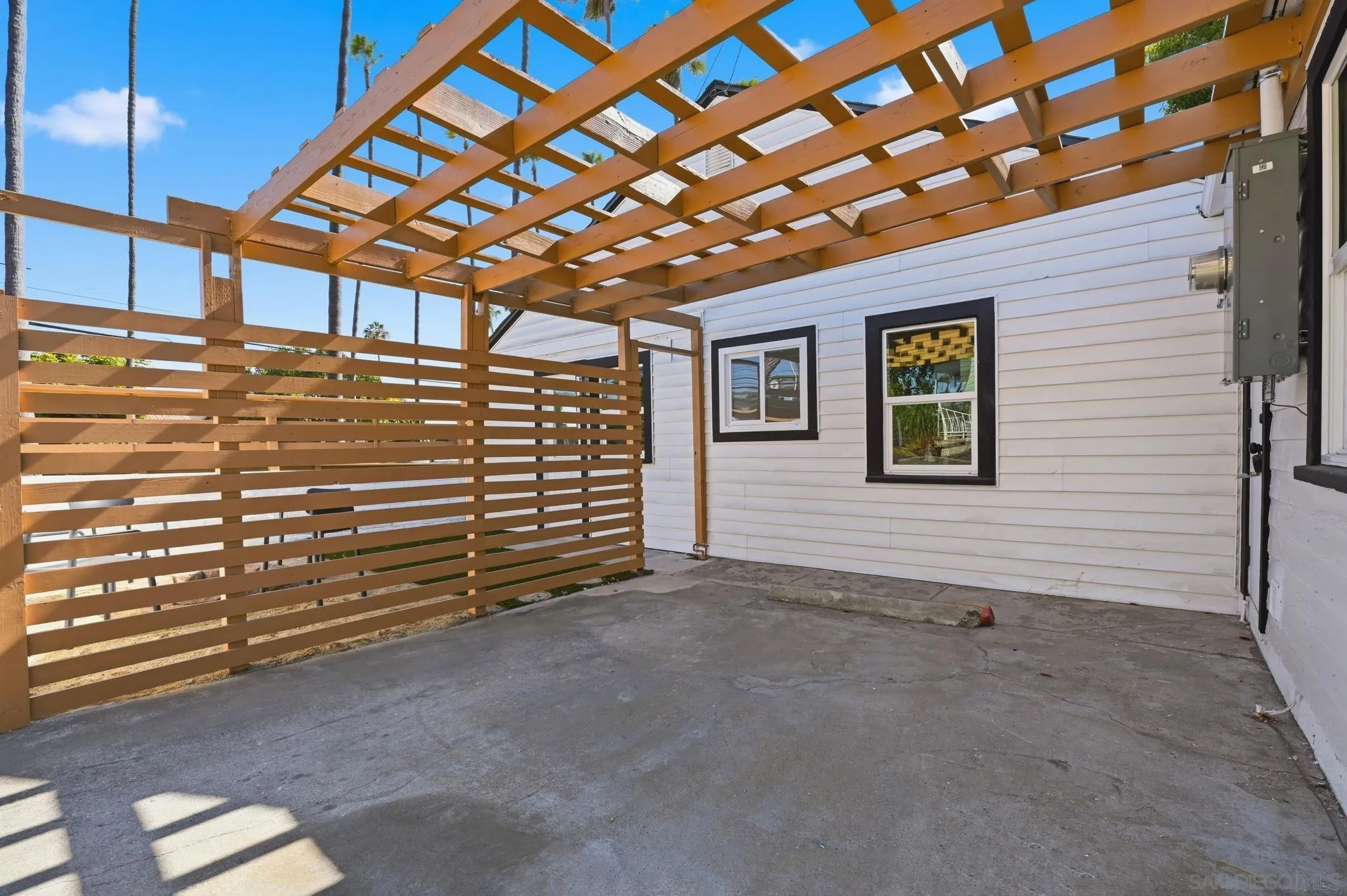 https://cdn.realtyfeed.com/cdn/127/260015692/d0ab609018fd15f44cc5ec9c1d39db23.webp