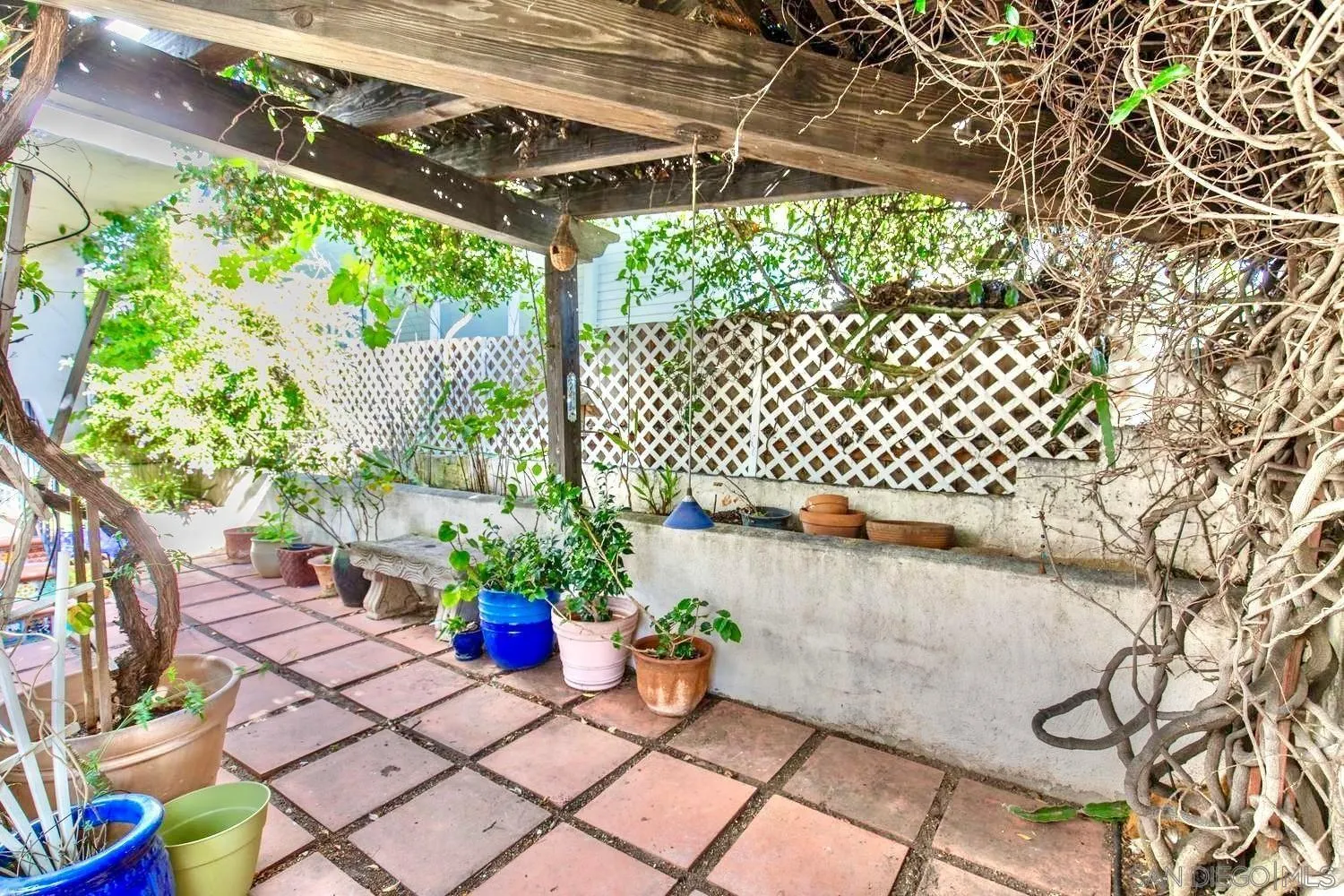https://cdn.realtyfeed.com/cdn/127/260015695/14d8f91e6eccf522361b9cb709748418.webp