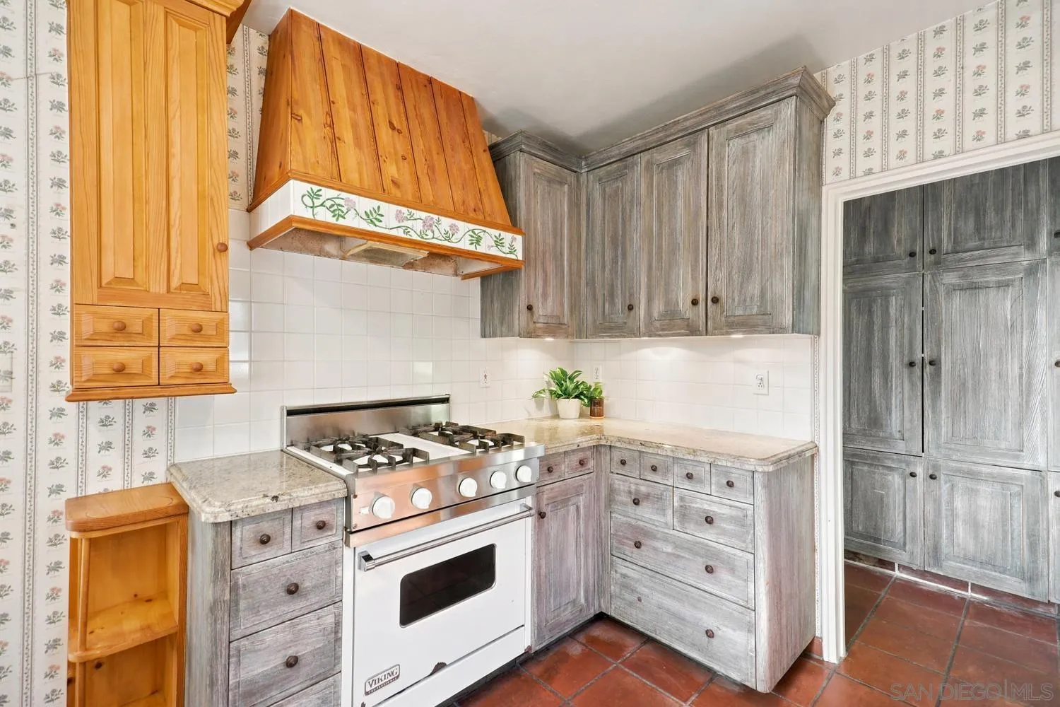 https://cdn.realtyfeed.com/cdn/127/260015695/1e88736798b6a9c262a045ac0218ea4d.webp