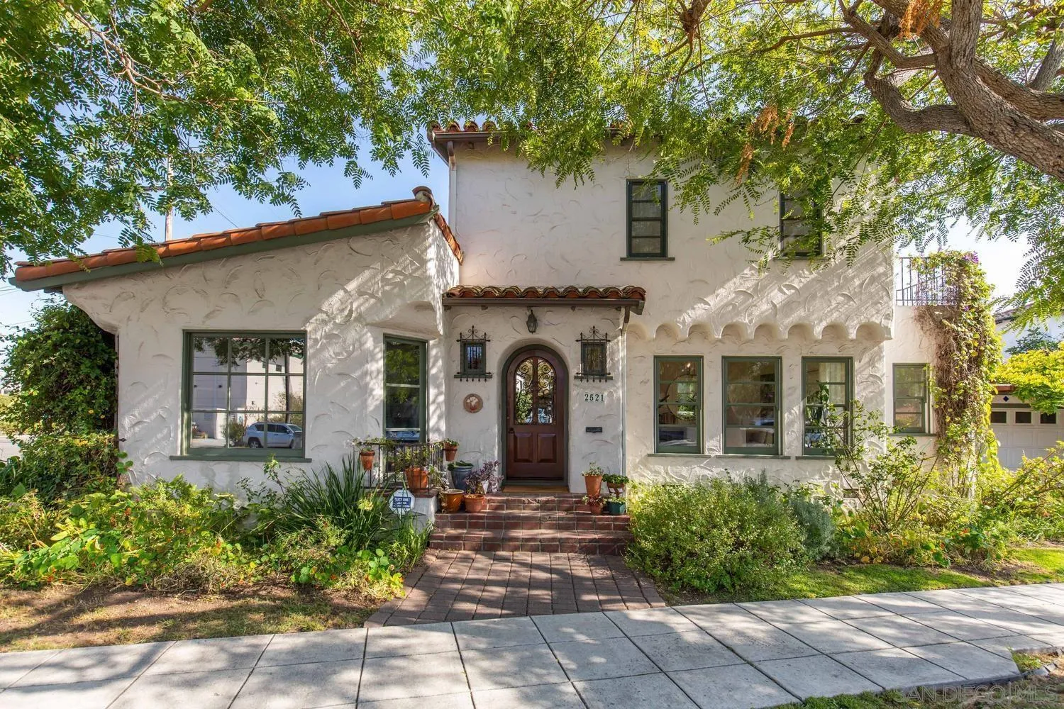 https://cdn.realtyfeed.com/cdn/127/260015695/2dc49c227845b14955a31b6347d3307d.webp