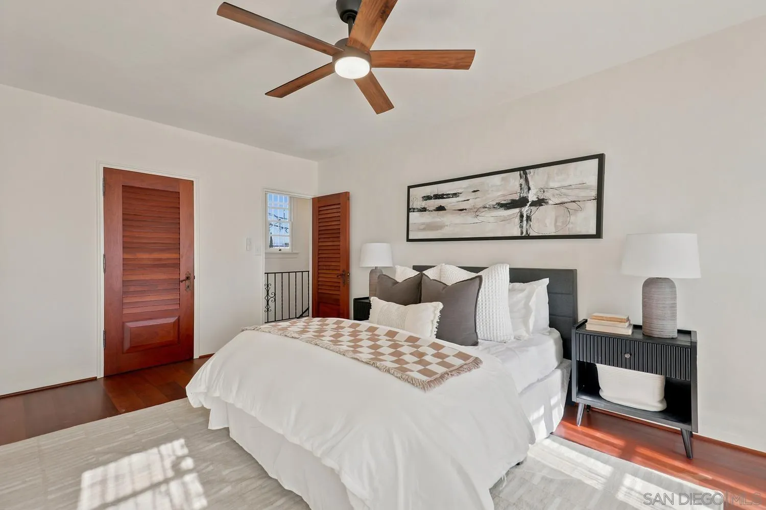 https://cdn.realtyfeed.com/cdn/127/260015695/2f2e6d68d991dc7d458605d49cc8147a.webp