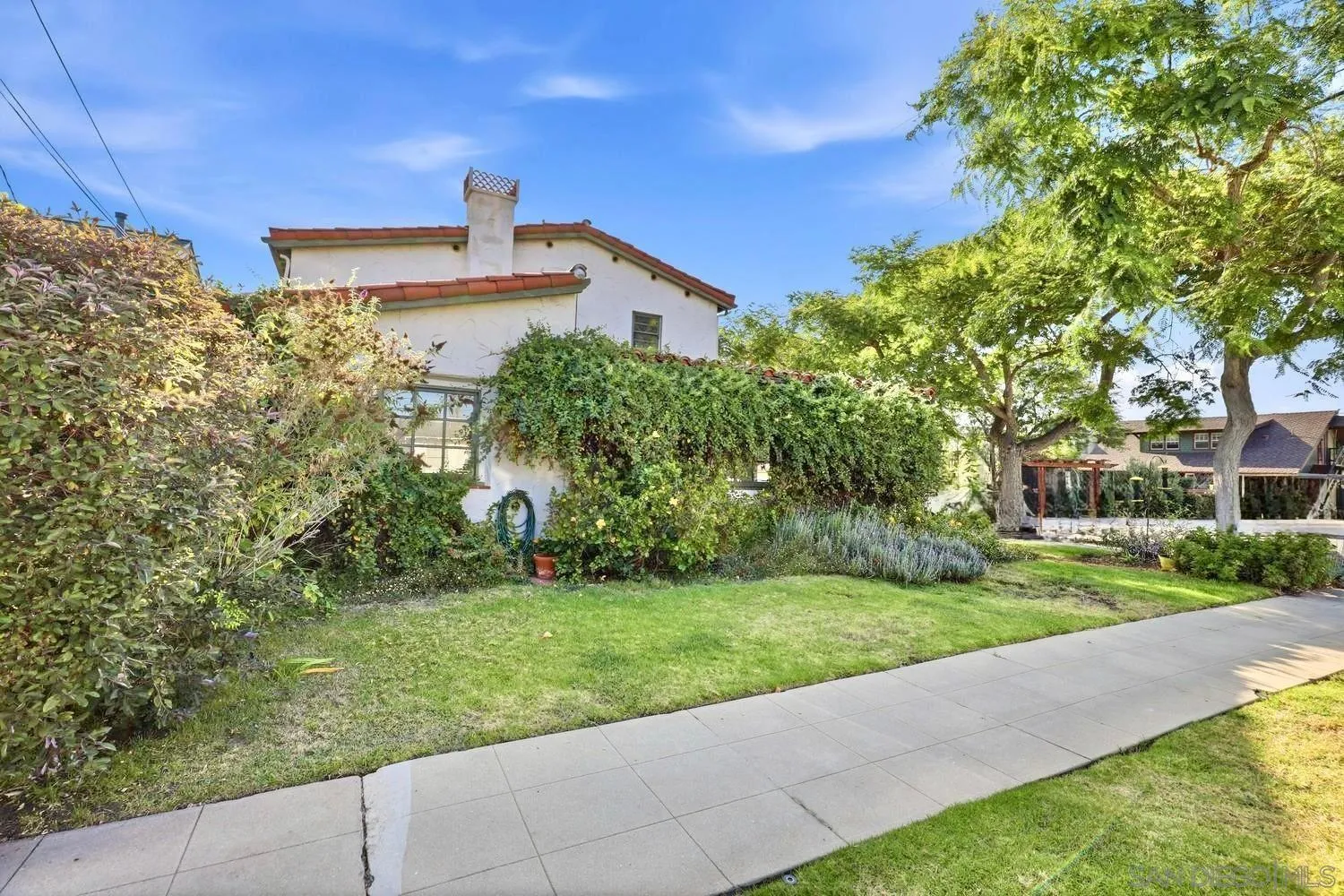 https://cdn.realtyfeed.com/cdn/127/260015695/4dbd33a9f63ddc571e926066523c89cf.webp