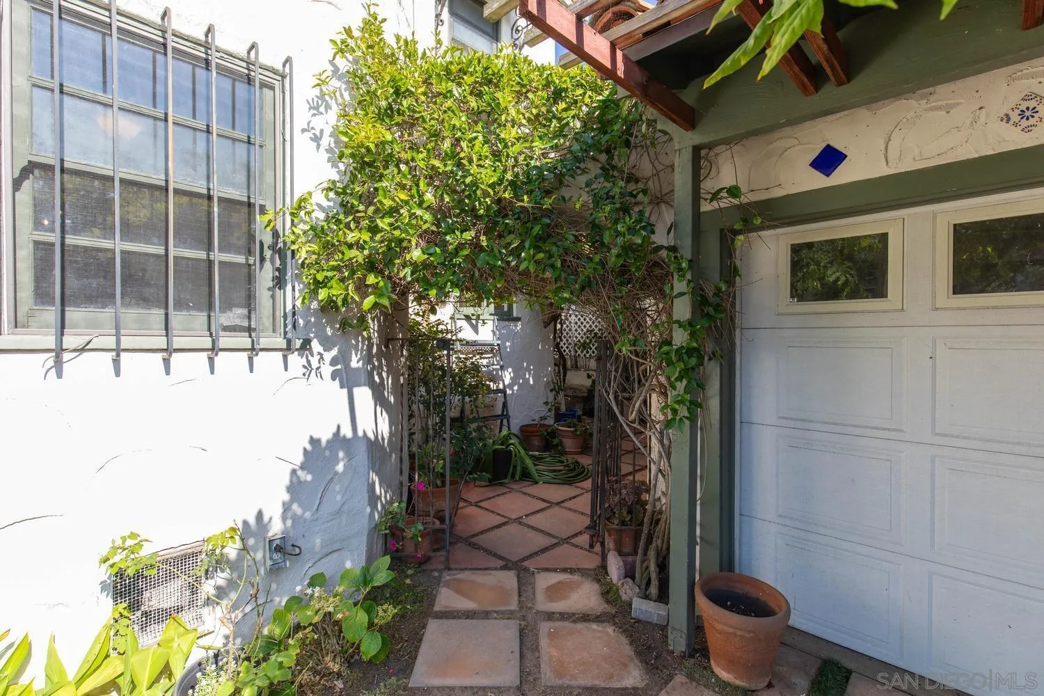https://cdn.realtyfeed.com/cdn/127/260015695/ba12afb56173e27759f6c851d804e466.webp