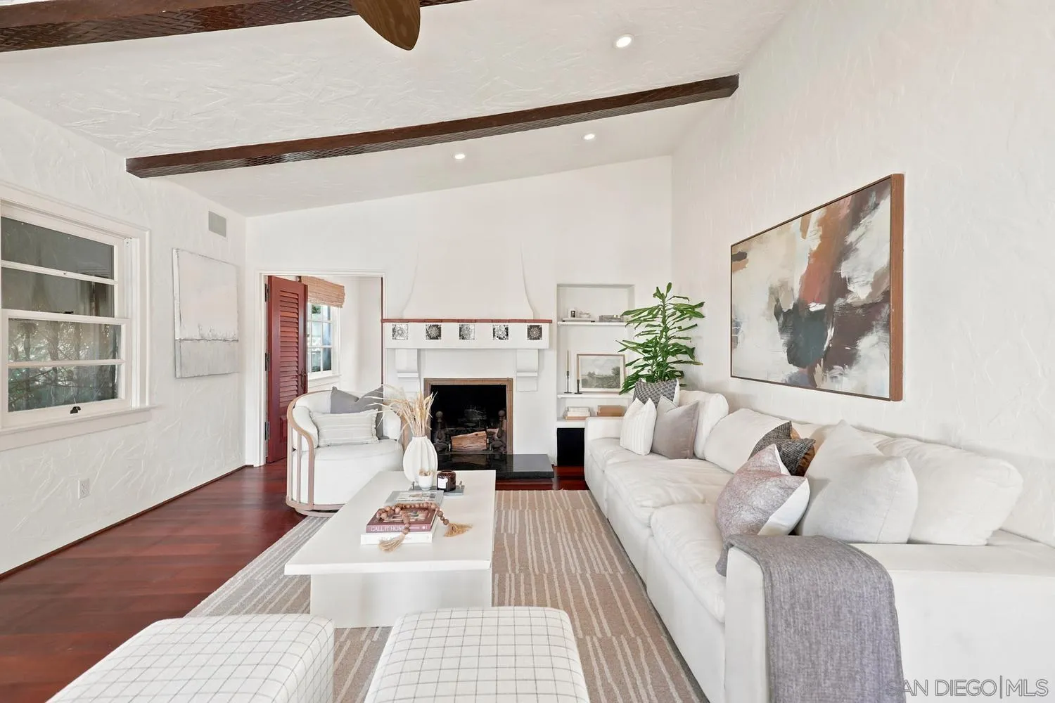 https://cdn.realtyfeed.com/cdn/127/260015695/bff40c2678d5c80cf93fcaa1f728465a.webp