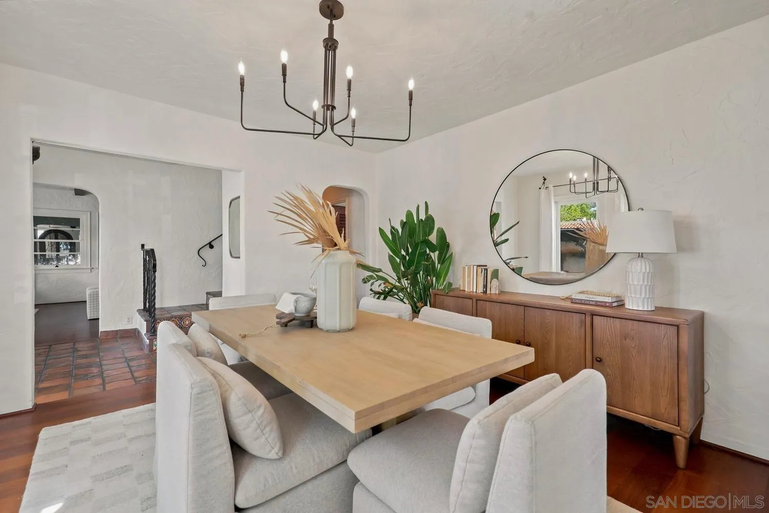 https://cdn.realtyfeed.com/cdn/127/260015695/d05a117ac45fa419a716c92c9ad19f75.webp
