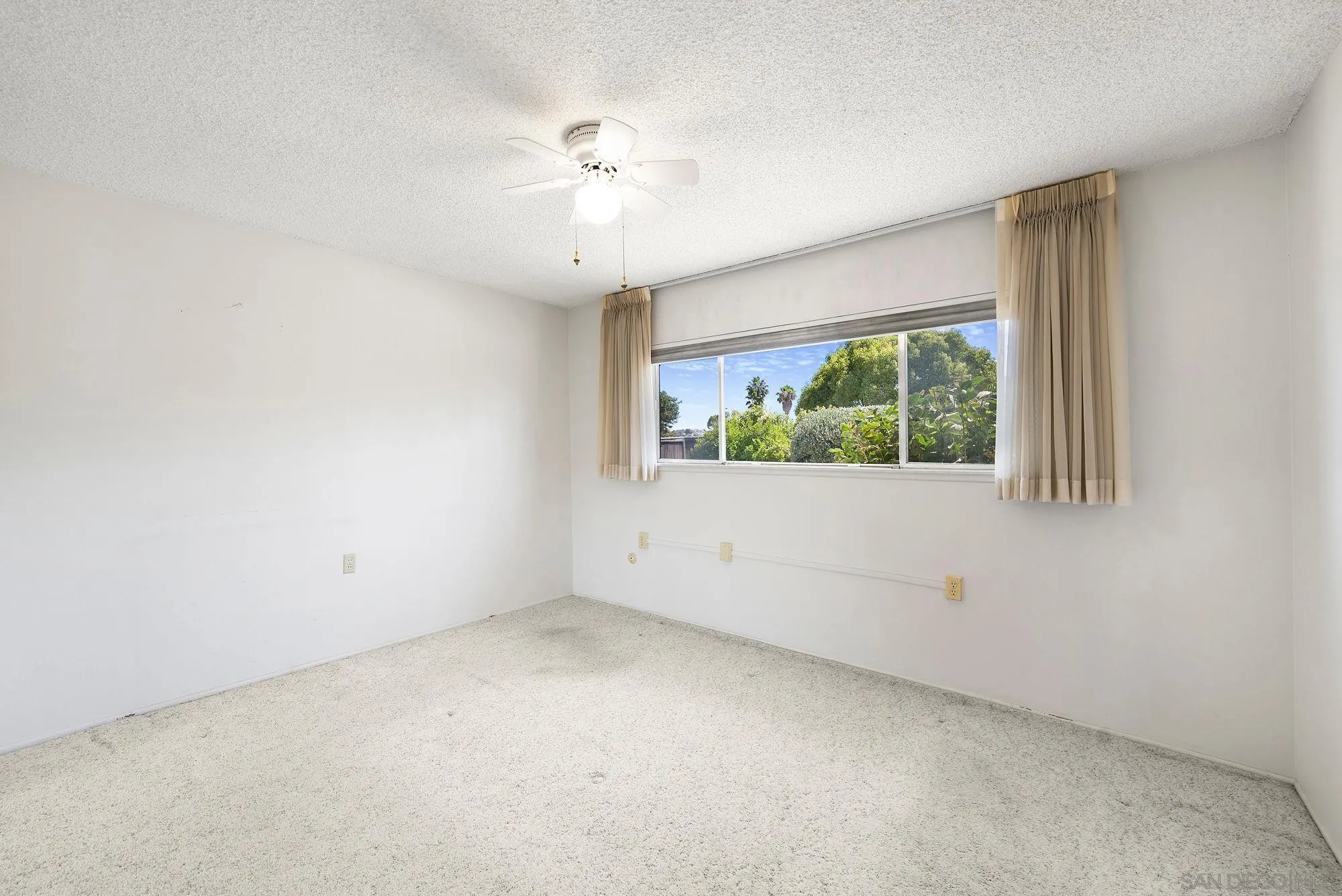 https://cdn.realtyfeed.com/cdn/127/260015701/084c76bb9bcc702ae1f1e365bf8edbb0.webp