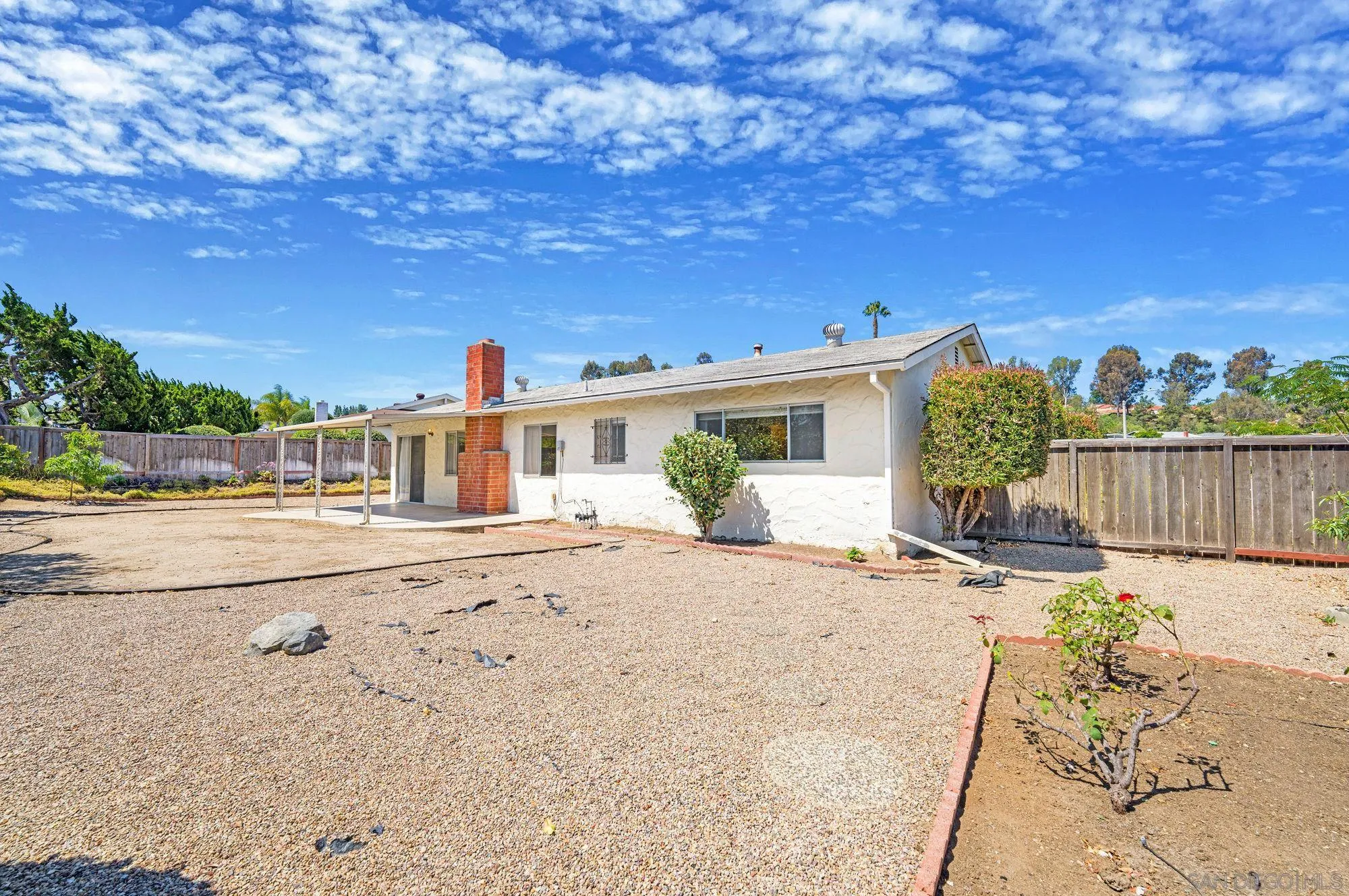 https://cdn.realtyfeed.com/cdn/127/260015701/0ea46d7d5ecd0c7541c1b575c9e76f80.webp