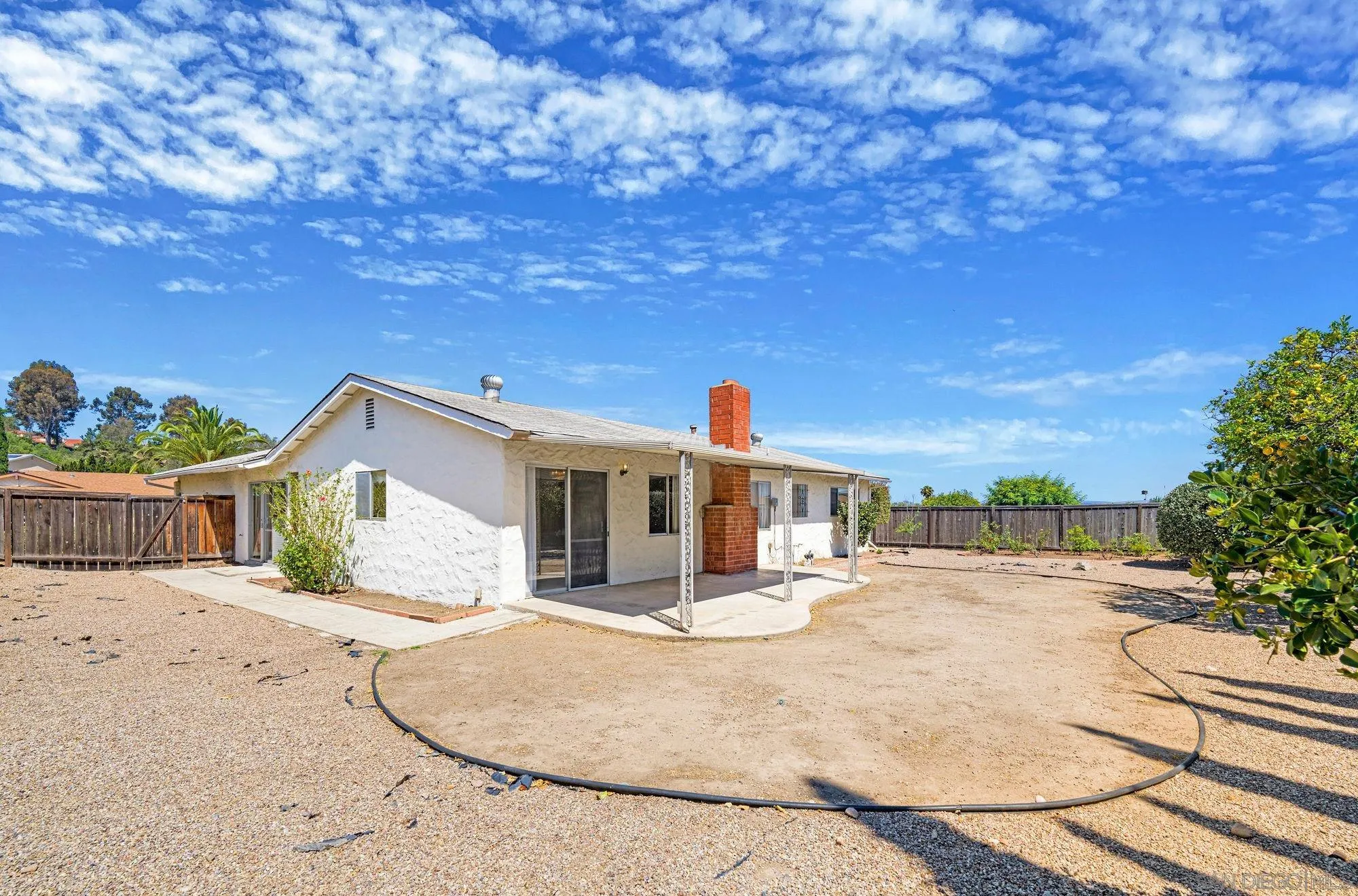 https://cdn.realtyfeed.com/cdn/127/260015701/1e3b096000abeaa5ff13d818f653f7fd.webp