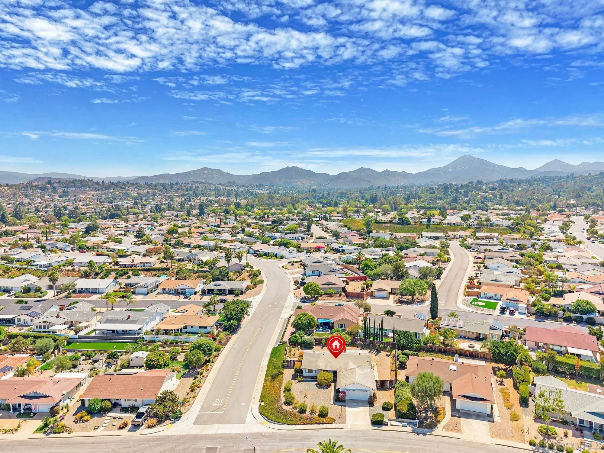 https://cdn.realtyfeed.com/cdn/127/260015701/291801dde0503be956c4ea97229bd4a9.webp