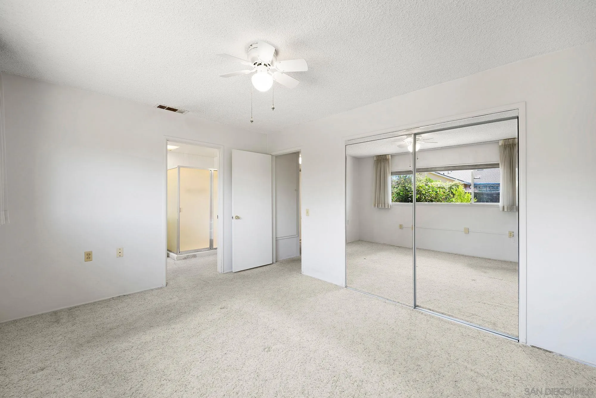 https://cdn.realtyfeed.com/cdn/127/260015701/50634e04fb5ec85eeb9e4b98bf204aa7.webp