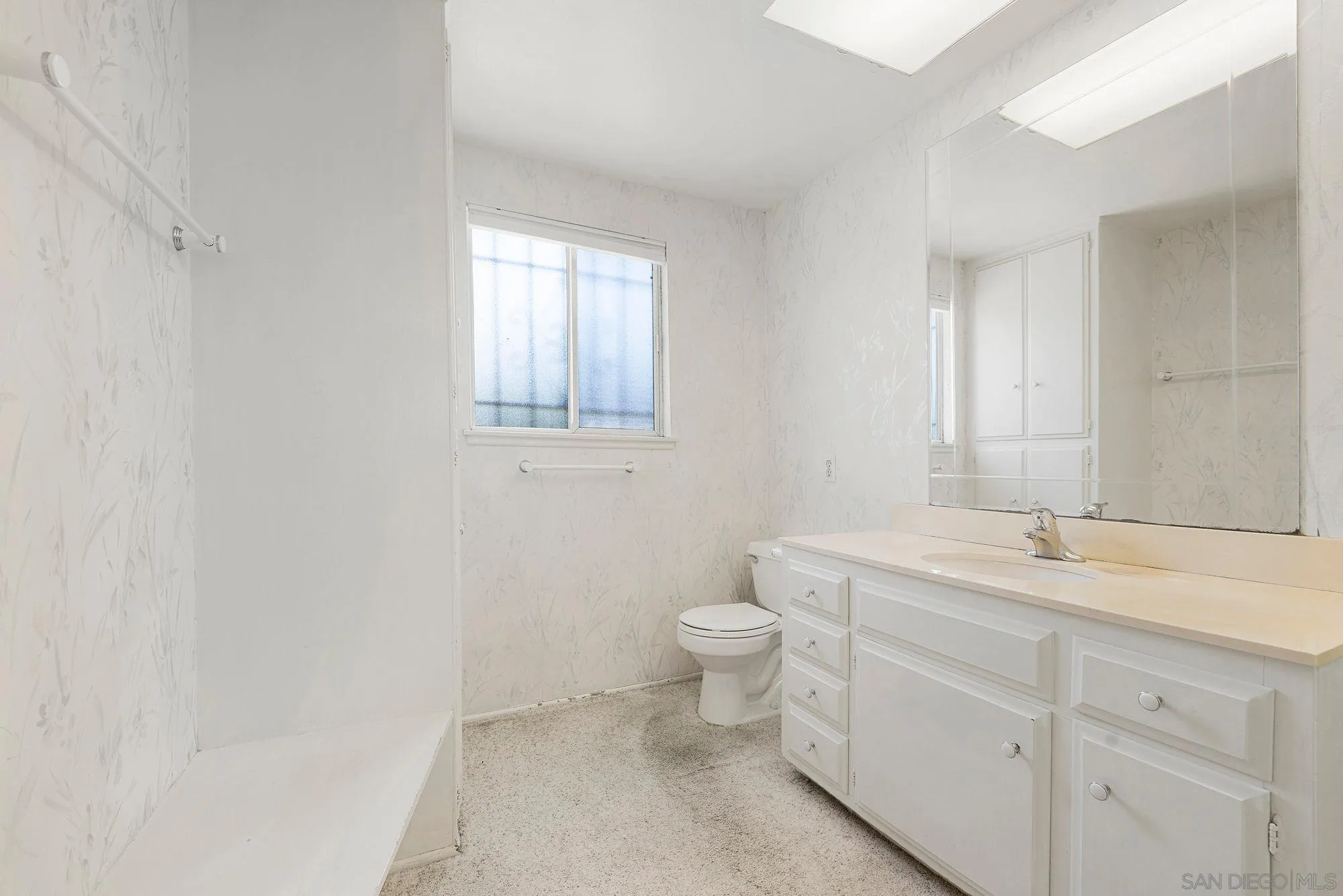https://cdn.realtyfeed.com/cdn/127/260015701/7e965e15339b6d5738385c72a3744059.webp