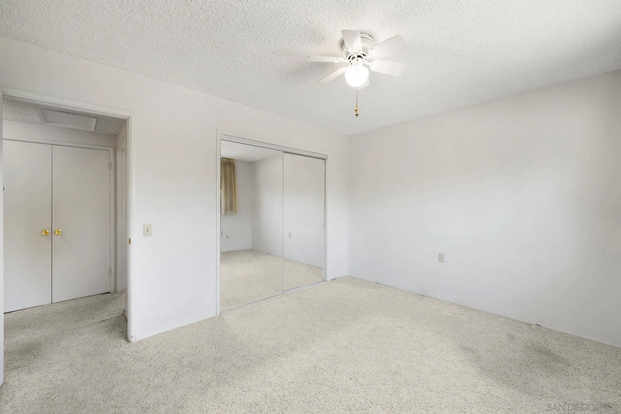 https://cdn.realtyfeed.com/cdn/127/260015701/bcb0e6b52e0b05a96b7ef4c037e97173.webp