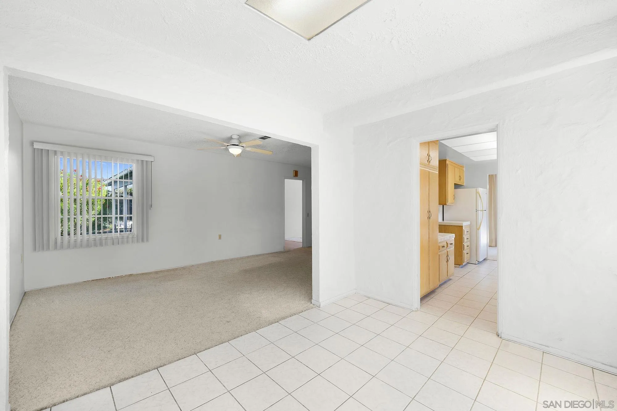 https://cdn.realtyfeed.com/cdn/127/260015701/f985f332c6f67999ebbad19e9a513fea.webp