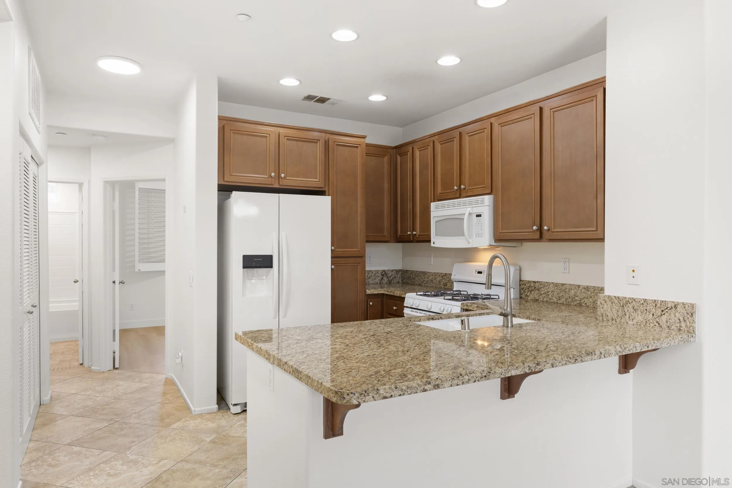 Photo #10: 260015709 Listing: Photo #10