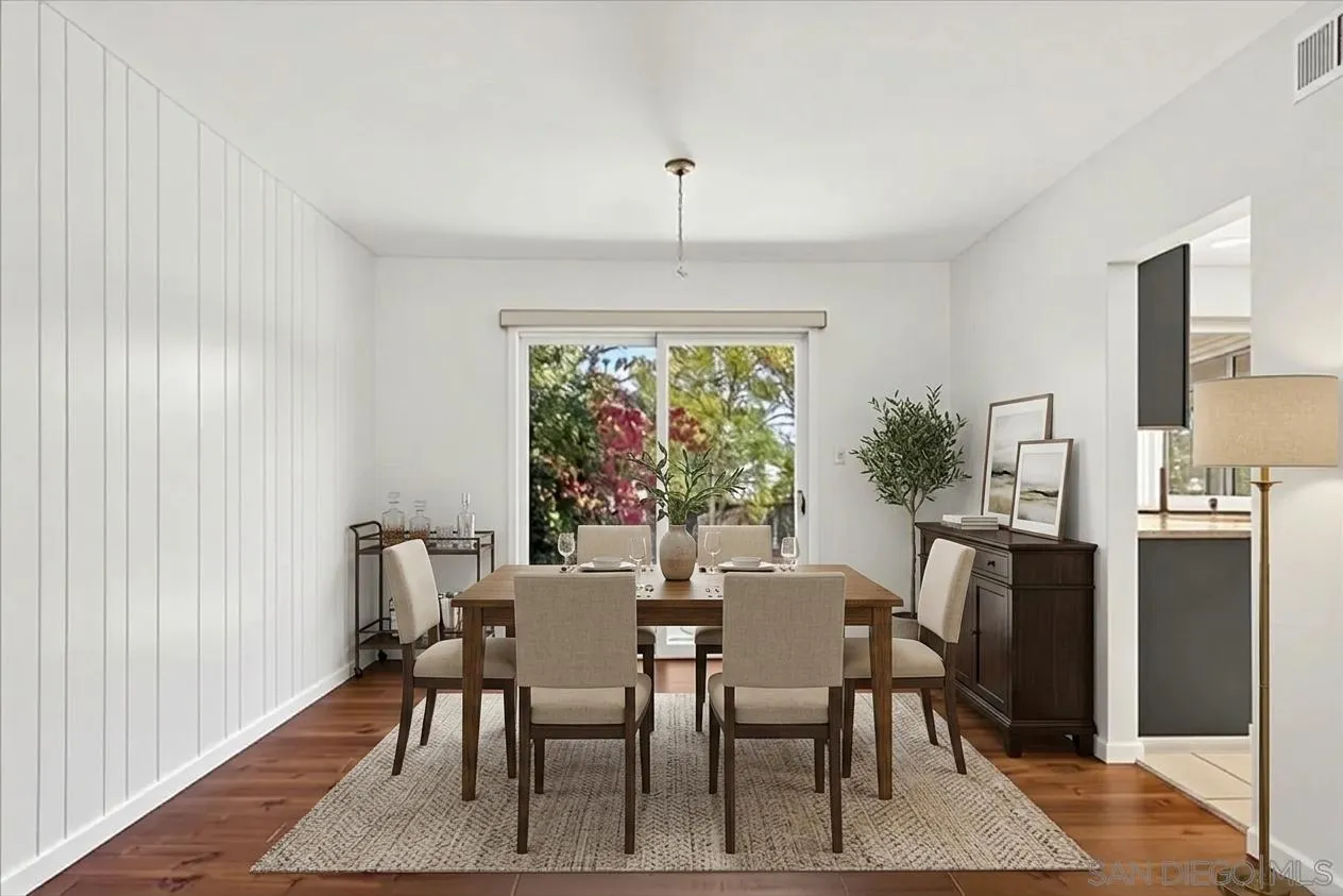 https://cdn.realtyfeed.com/cdn/127/260015711/0e61238d9003840b4d2ddb8521bfbad6.webp
