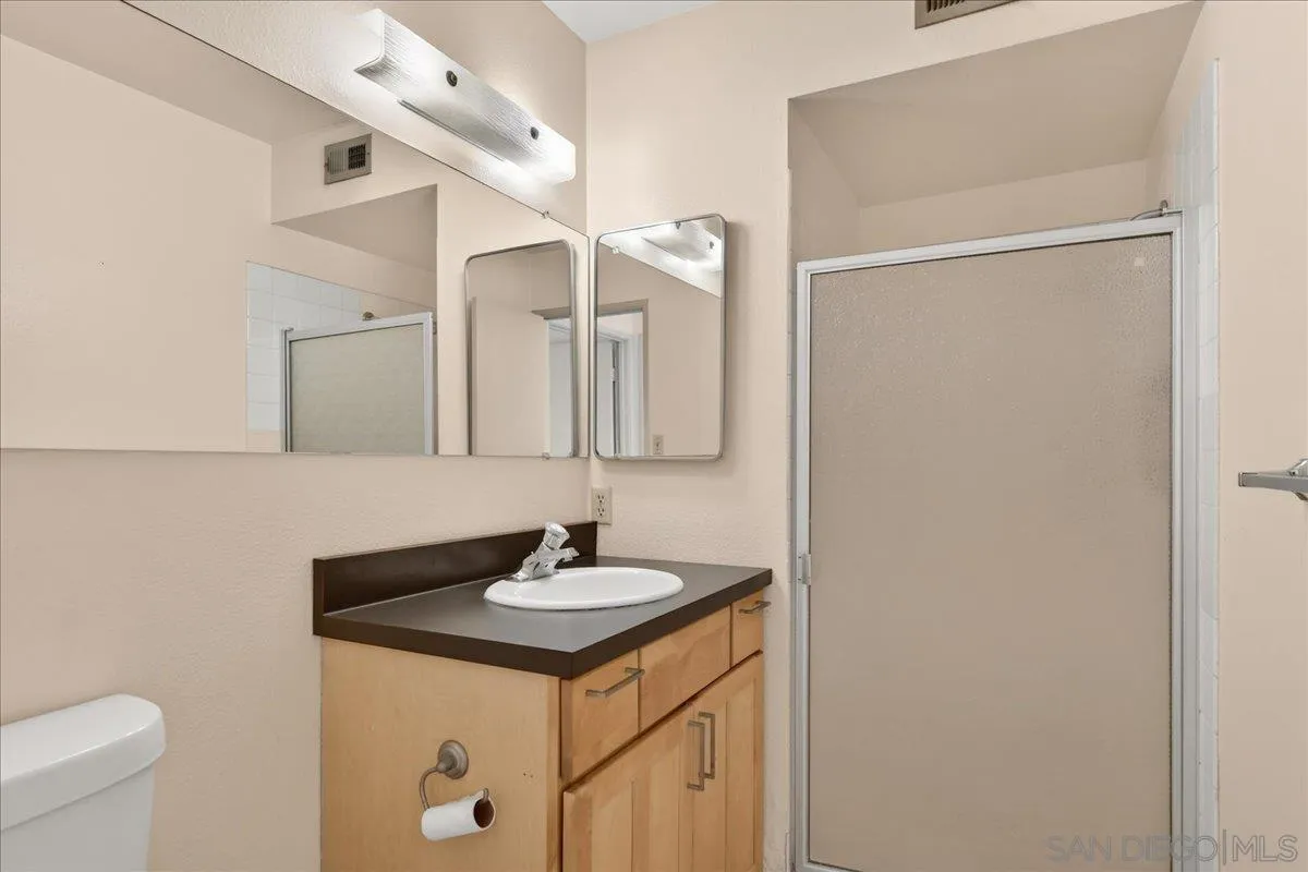 https://cdn.realtyfeed.com/cdn/127/260015711/af506620530c3146c36ed07cbe1917e0.webp