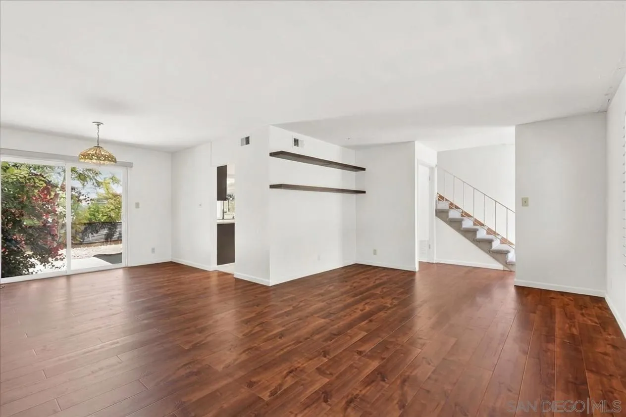 https://cdn.realtyfeed.com/cdn/127/260015711/bf0e85ce0bf7049a638f6142bcc7cdbf.webp